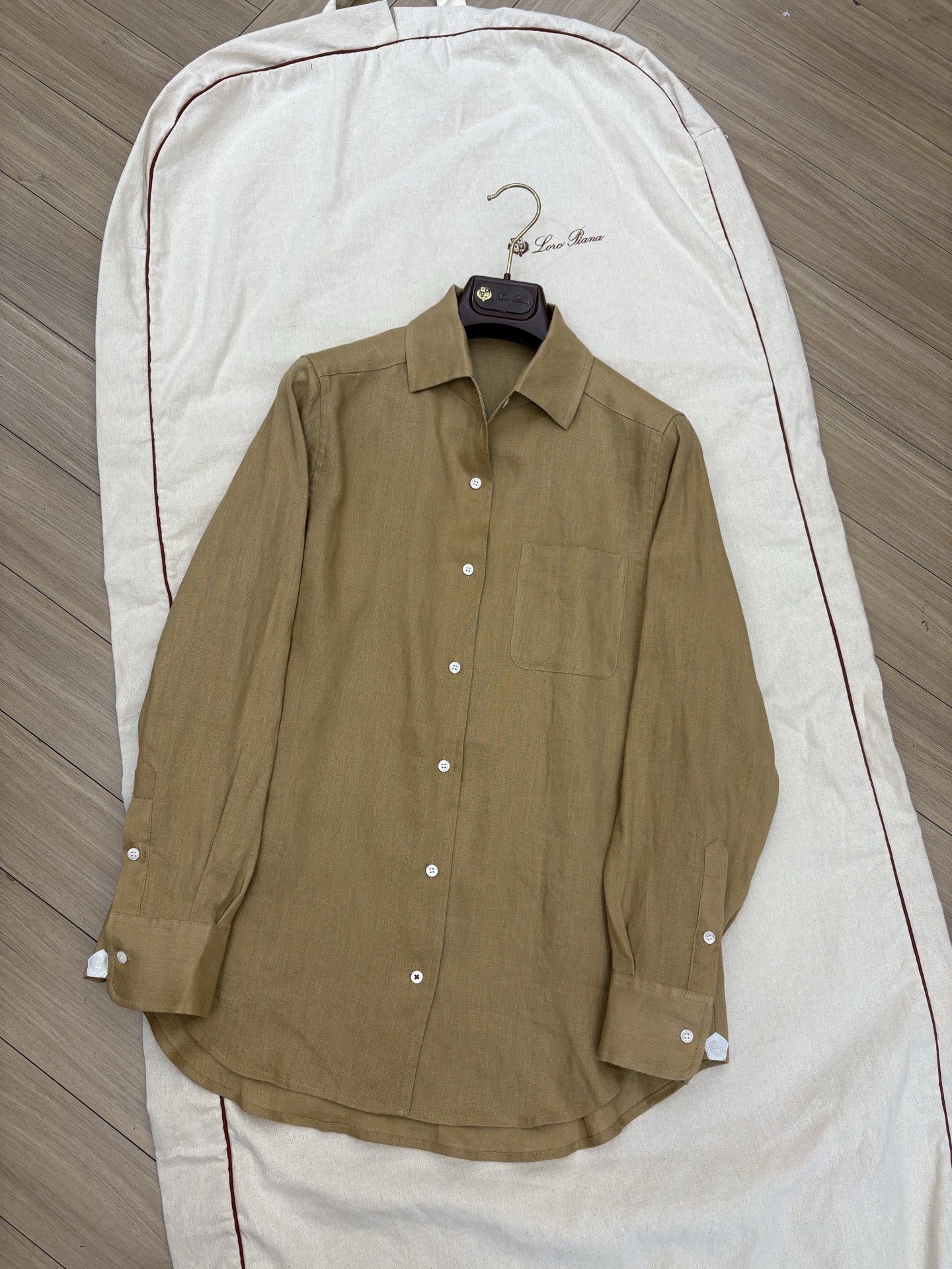 NO:806724,Loro iana new color linen shirt yb customized (the color of the actual picture cannot be photographed, the close-up picture is closer, the original color is the same) size 36 38 40 ready for sale, loro piana,19860909Loro iana 新款新色亚麻衬衣 yb定制 (实物图片颜色拍不出来,近图接近一点,原版颜色一致) 尺码36 38 40 现货发售,,loro piana,,Women's clothing