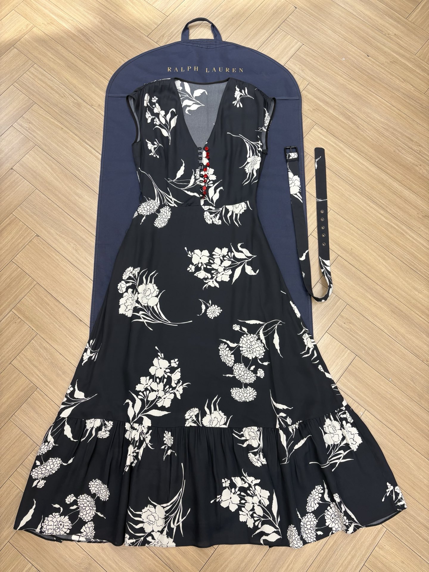 NO:845548,See more detailed pictures. Actual photos of large quantities. Sizes 2, 4 and 6 will be shipped soon.19860909看更多细节图 大货实拍 尺码2 4 6即将出货,,,Women's clothing