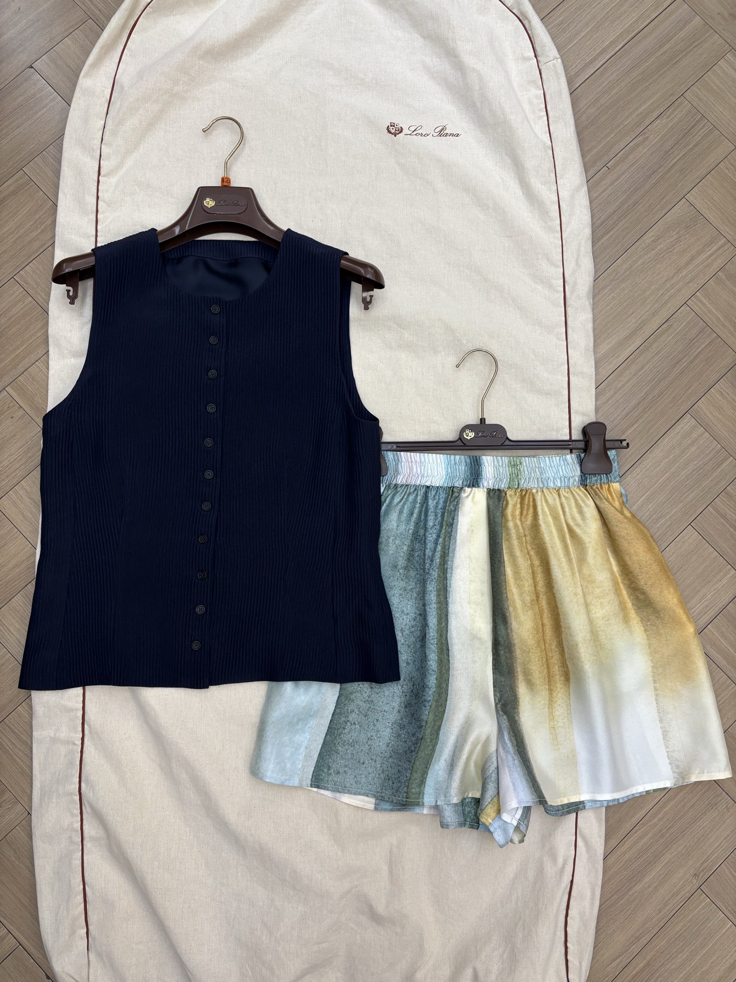NO:878877,Matching reference: a ready-made set,19860909搭配参考 一套现货,,,Women's clothing