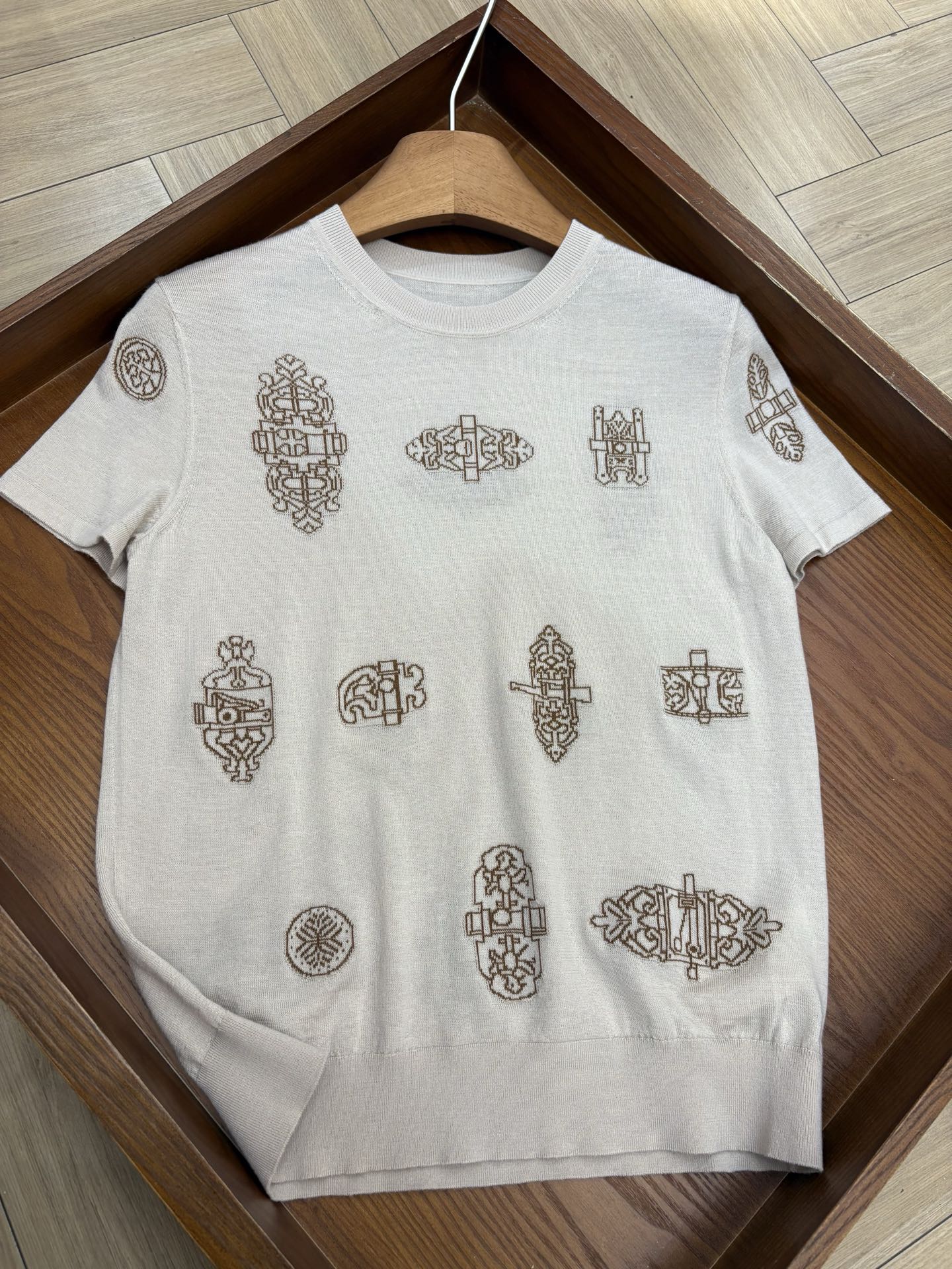 NO:922735,H+ new wool knitted pullover size sml available from stock,,19860909H＋新款羊毛针织套头 尺码sml 现货供应,,,Women's clothing