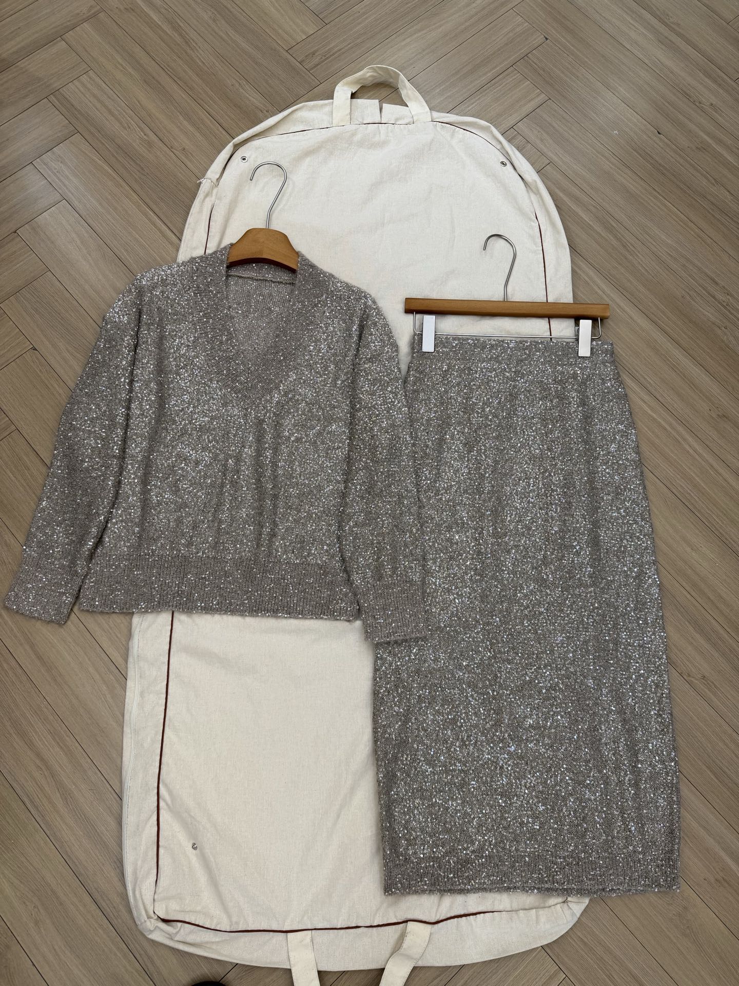 NO:928047,BrunelloCucinelli｜Alpaca/wool blended tops and skirts size S M L ready for sale, brunello cucinelli,skirts,19860909BrunelloCucinelli｜羊驼毛/羊毛 混纺 上衣半裙 尺码S M L现货发售,,brunello cucinelli,skirts,,Women's clothing