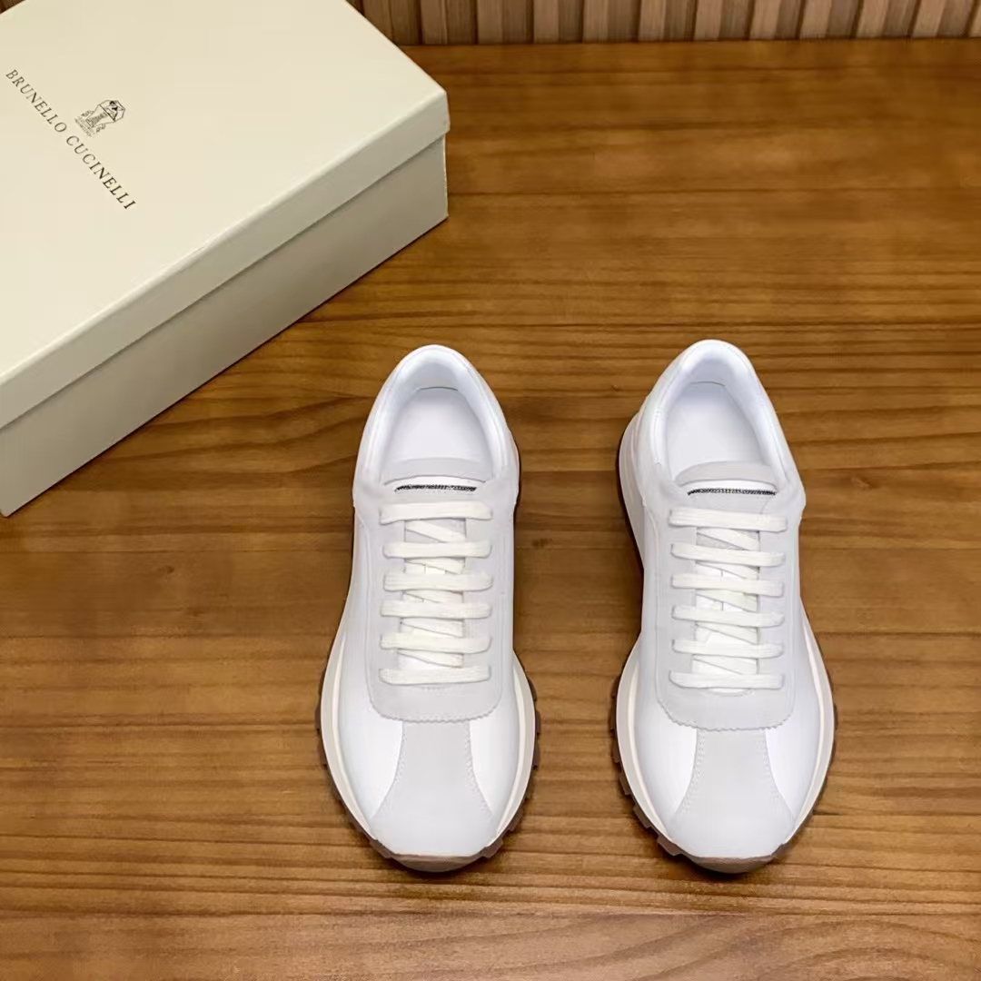 NO:232348,/ Brunelo Cucinelli's new style is ingeniously made, with special people inspecting each process, and high-quality shoes with a 1-to-1 mold opening, all materials, fabric sheep tendons, imported top layer cowhide, inner sheepskin. The packaging is all customized according to the original 1-to-1 custom materials, which is truly done, comfortable, beautiful, breathable, generous and versatile high-end shoes. Size 36-42, casual shoes/sports shoes, sneakers, cowhide, sheepskin19860909/ 布鲁内洛·库奇内利新款 匠心制作,每道工序都有专人验货,生产出了高品质的鞋大底1比1开模,所有材料,面料羊筋,进口头层牛皮,内里羊皮.包装,全部按照原版1比1定制材料,真正做到了,上脚舒服,美观,透气, 大方,百搭的高端鞋. 码数36-42 出,休闲鞋/运动鞋,sneakers,cowhide,sheepskin,Women's Shoes