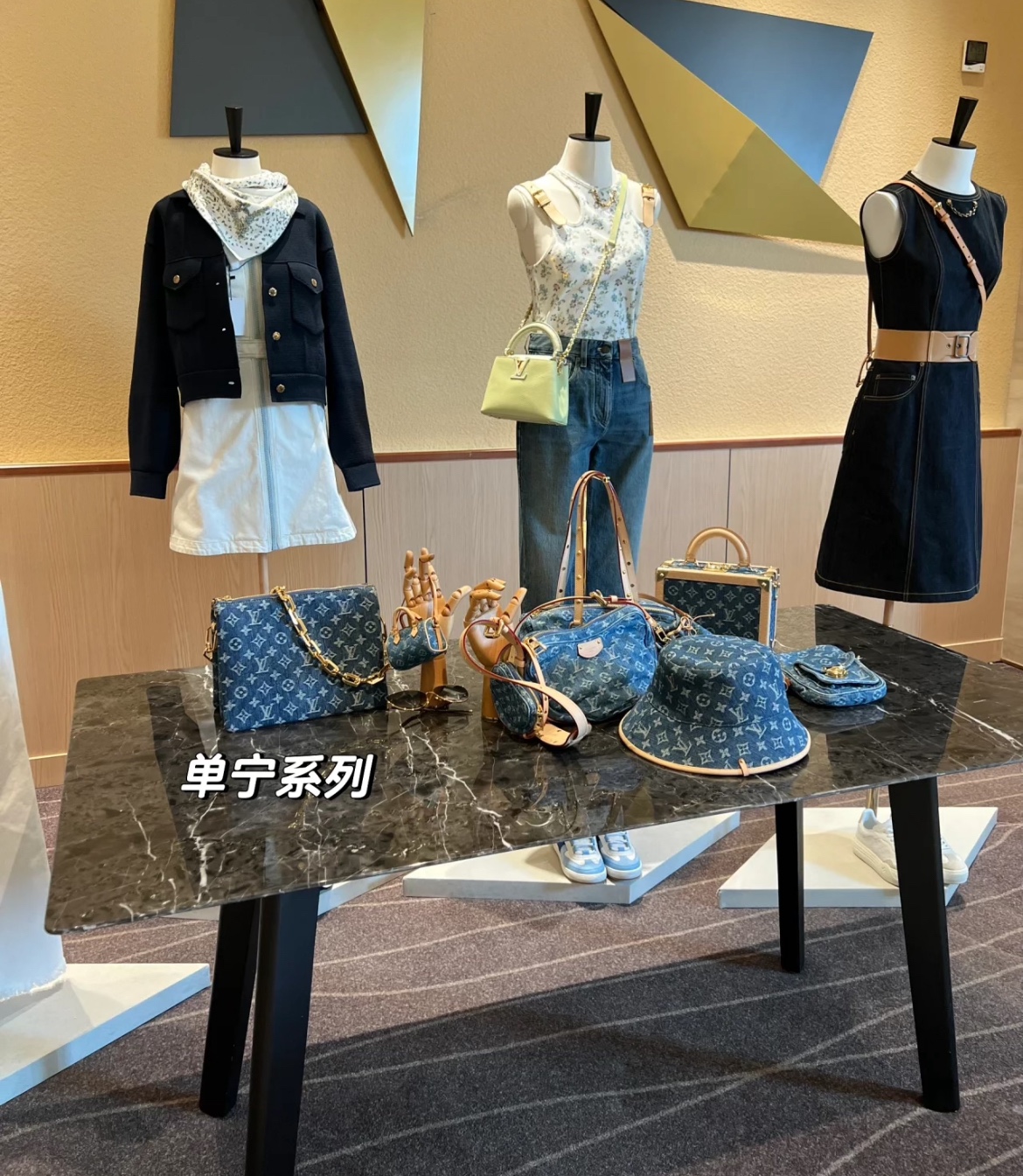 Louis Vuitton LV official sale of denim hat zp available