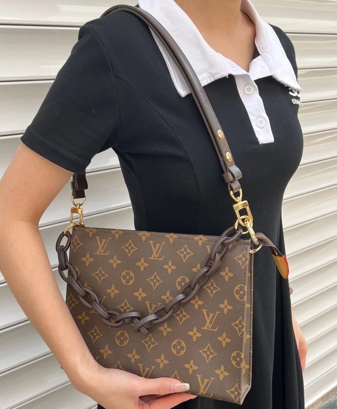 24 The first release is so hot [Pochette Voyage clutch bag] M47542 presbyopia (shoulder strap style) upgraded version