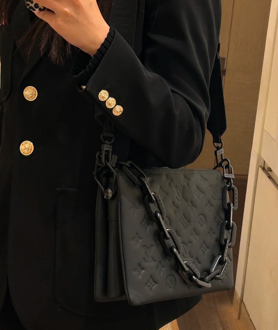 Louis Vuitton LV Coussin Les répliques
 Sacs À Main Noir M57790