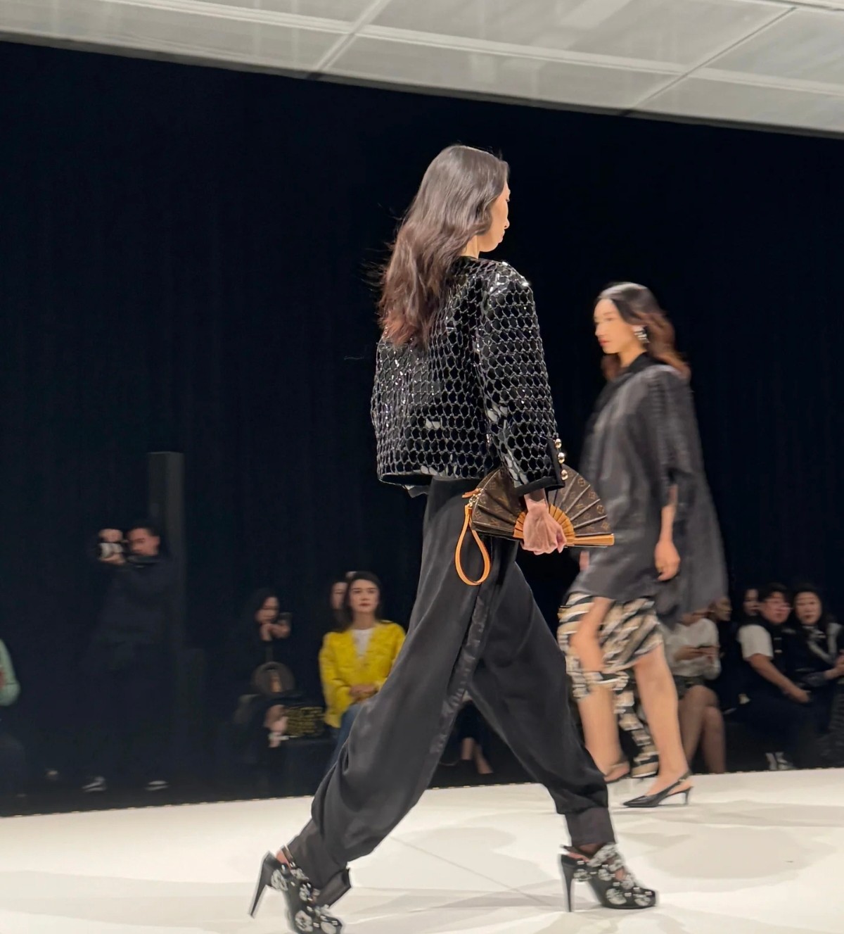 Louis Vuitton FAN Handbaglv,包 4