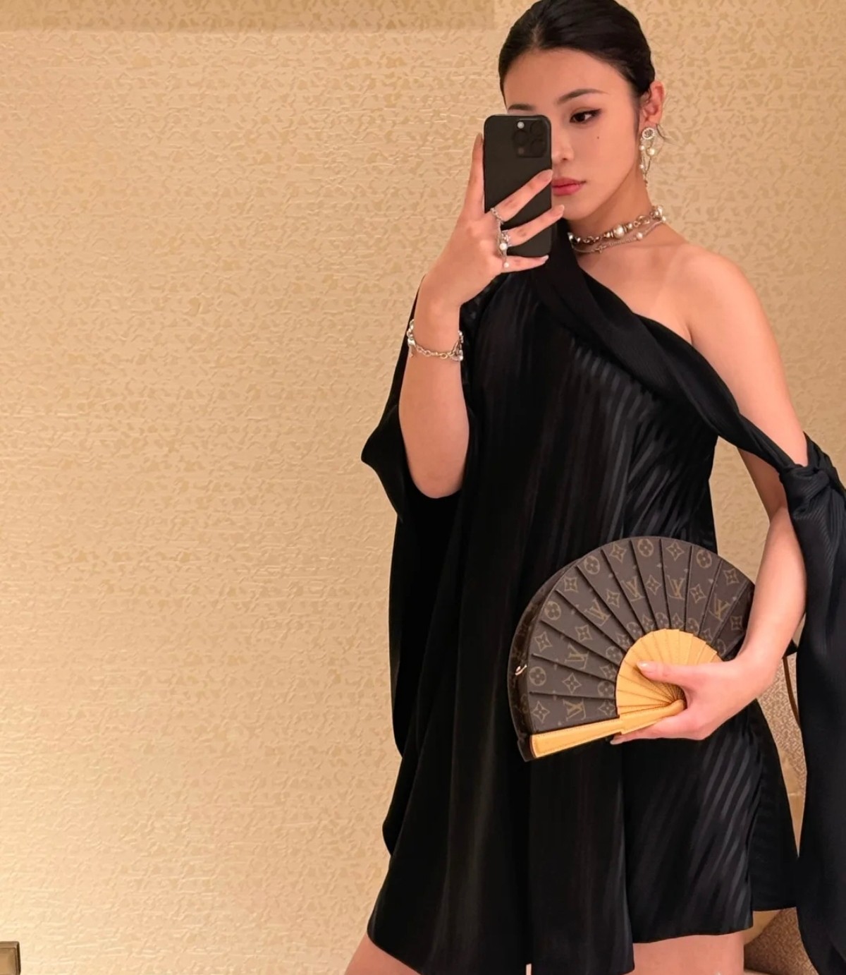 Louis Vuitton FAN Handbaglv,包 3