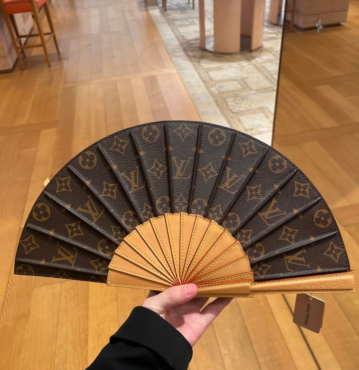 Louis Vuitton FAN Handbaglv,包 7