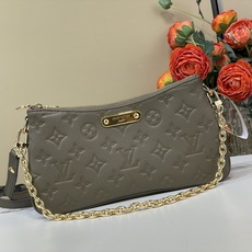 【顶级原单】【Pochette Liv 手袋】m83008 25816 烟熏灰绿色 (压花) Pochette Liv的 【顶级原单】【Pochette Liv 手袋】m83008 25816 烟熏灰绿色 (压花) Pochette Liv的