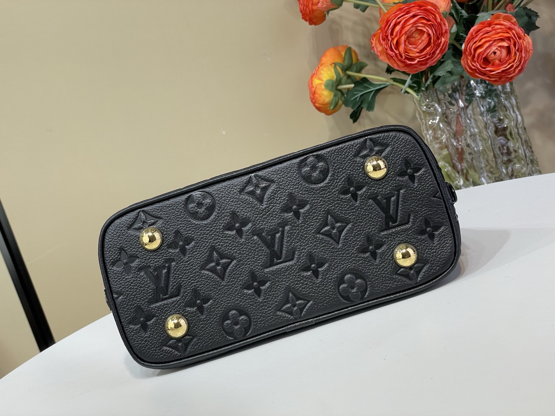 【顶级原单】【Alma BB 手袋】M26409 黑色 28661 深棕色  2A357 白色 (压花)散发着巴黎人优雅
