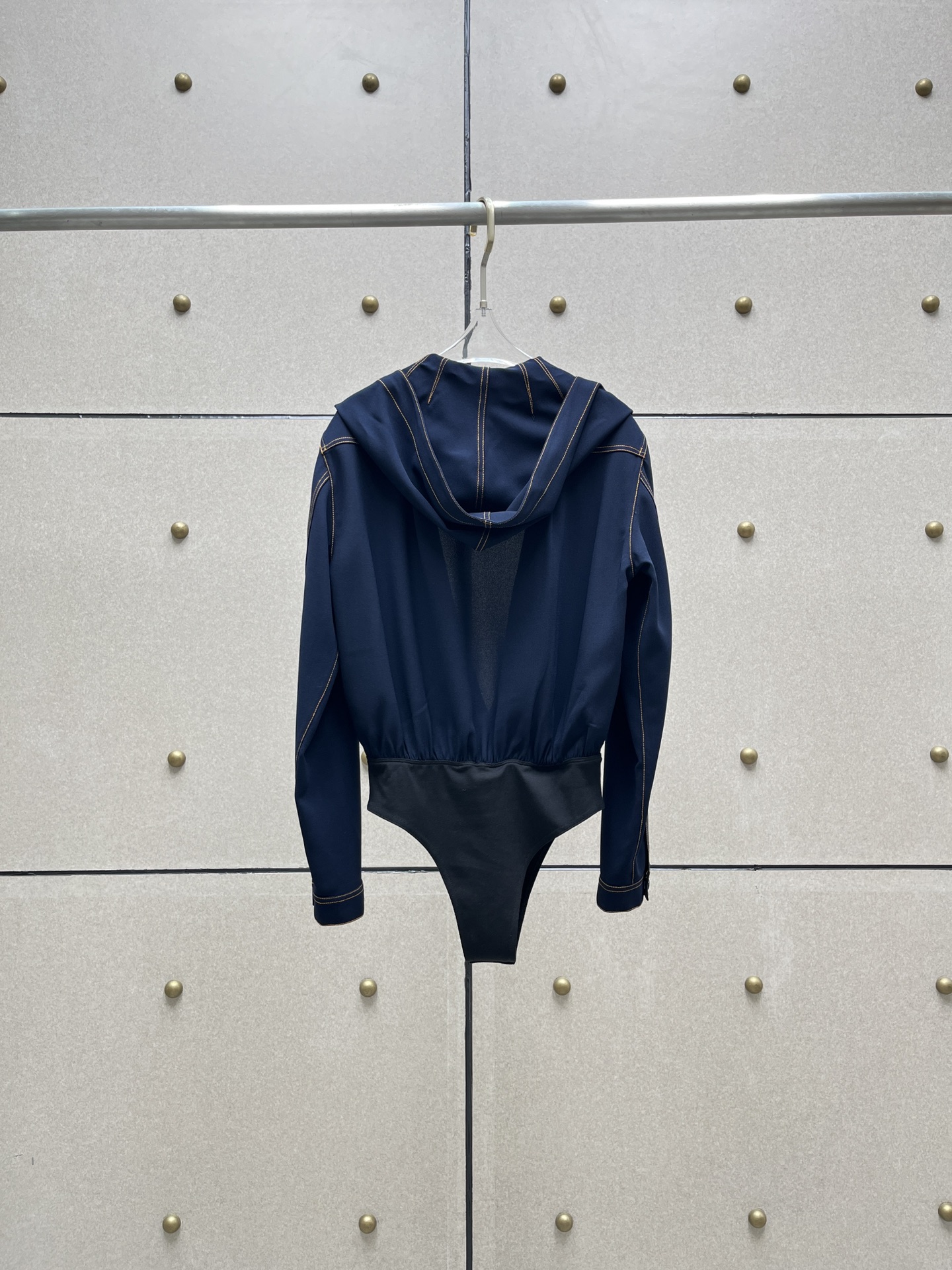 ♥️alai* 牛仔线拼接连体衣！两色 SML