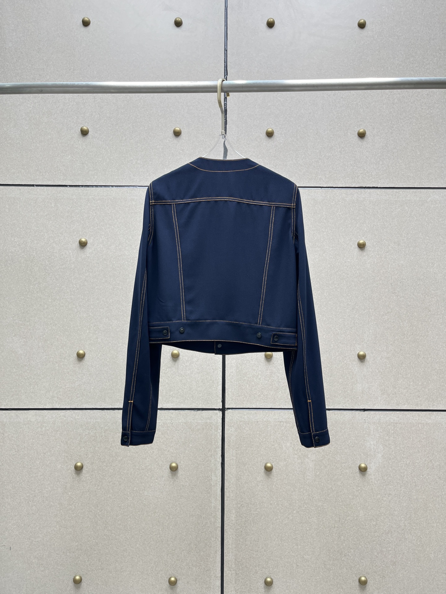 ♥️alai*早秋牛仔走线上衣！SML