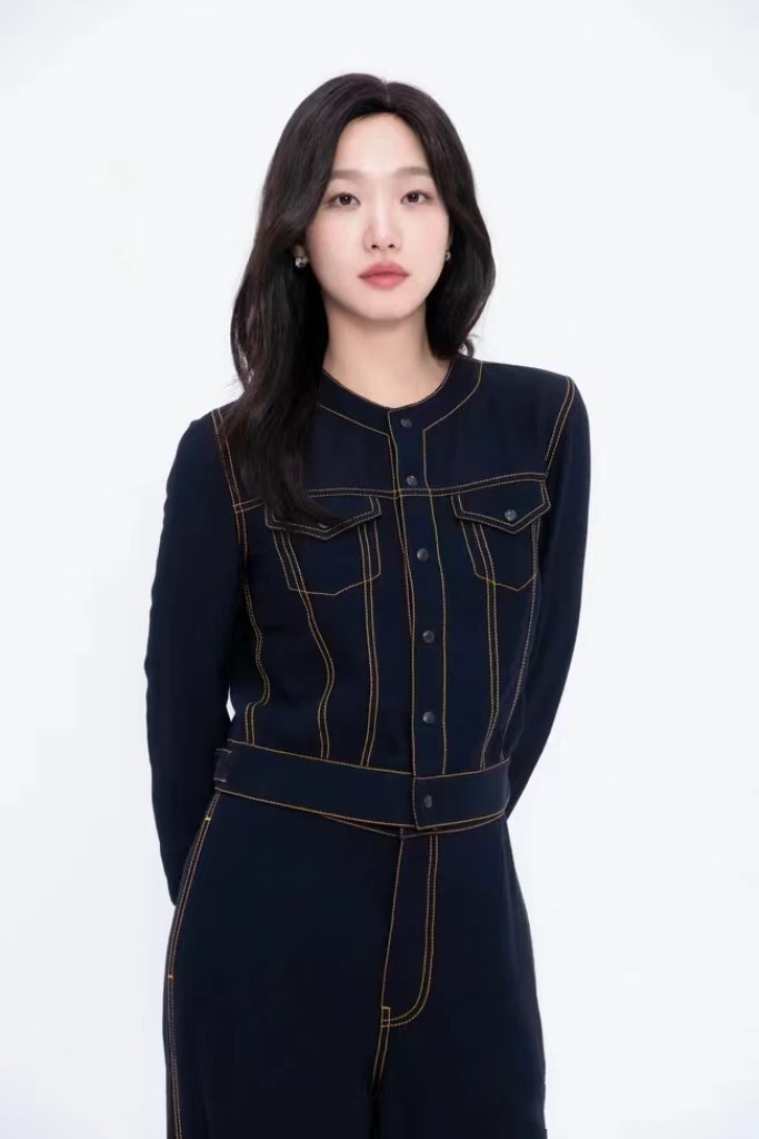 ♥️alai*早秋牛仔走线上衣！SML