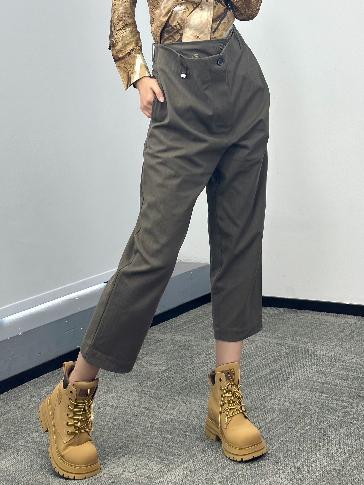 ♥️vivienne* 刺绣双腰松垮长裤！棉 SML