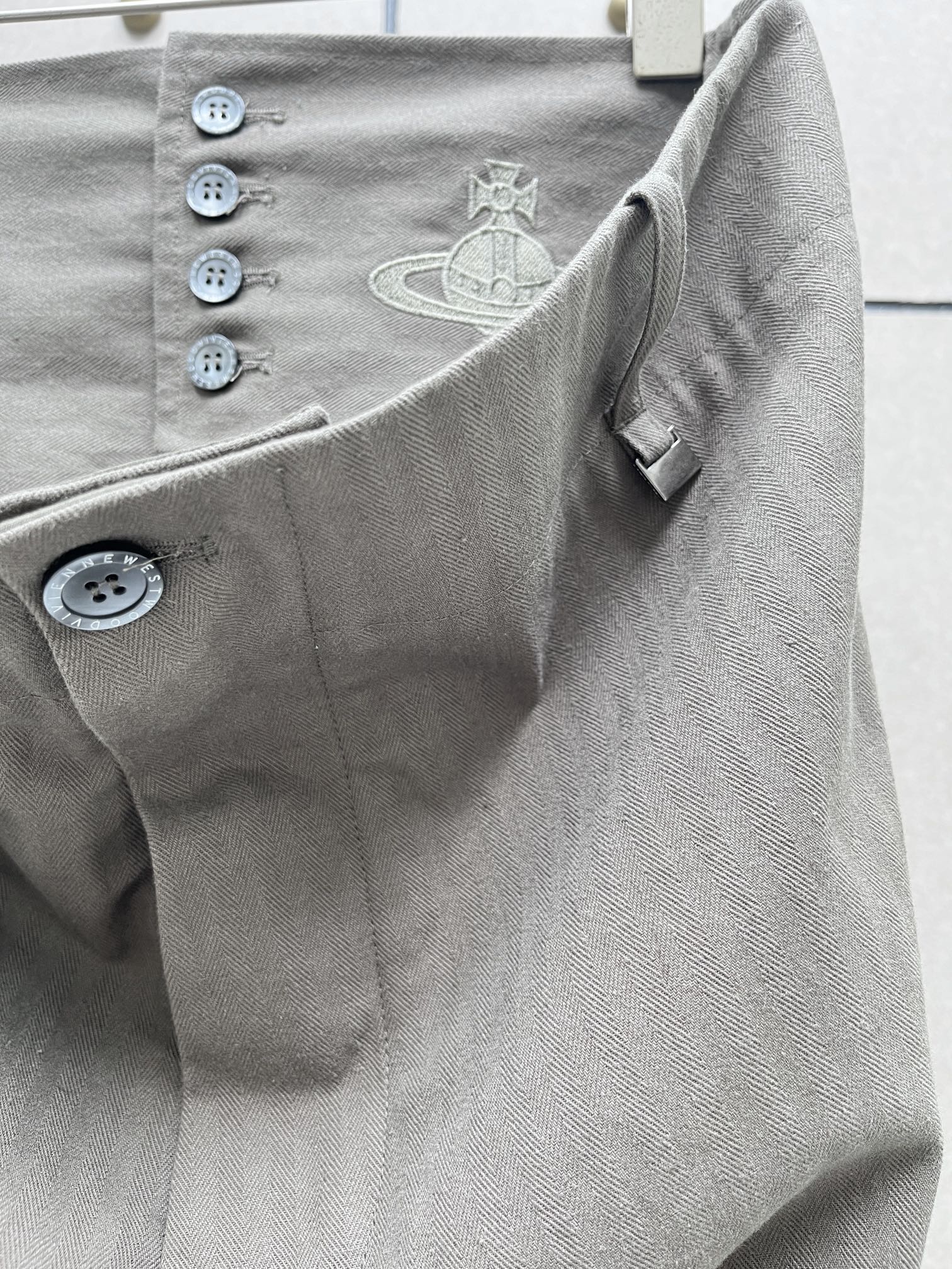 ♥️vivienne* 刺绣双腰松垮长裤！棉 SML