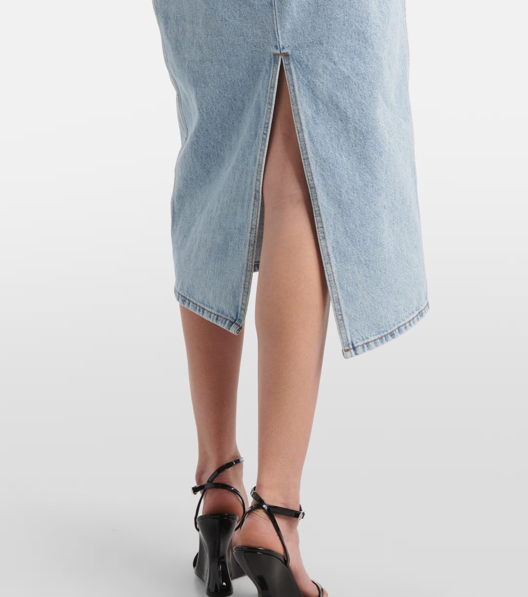 ♥️magda 纽花牛仔半裙！棉 SML