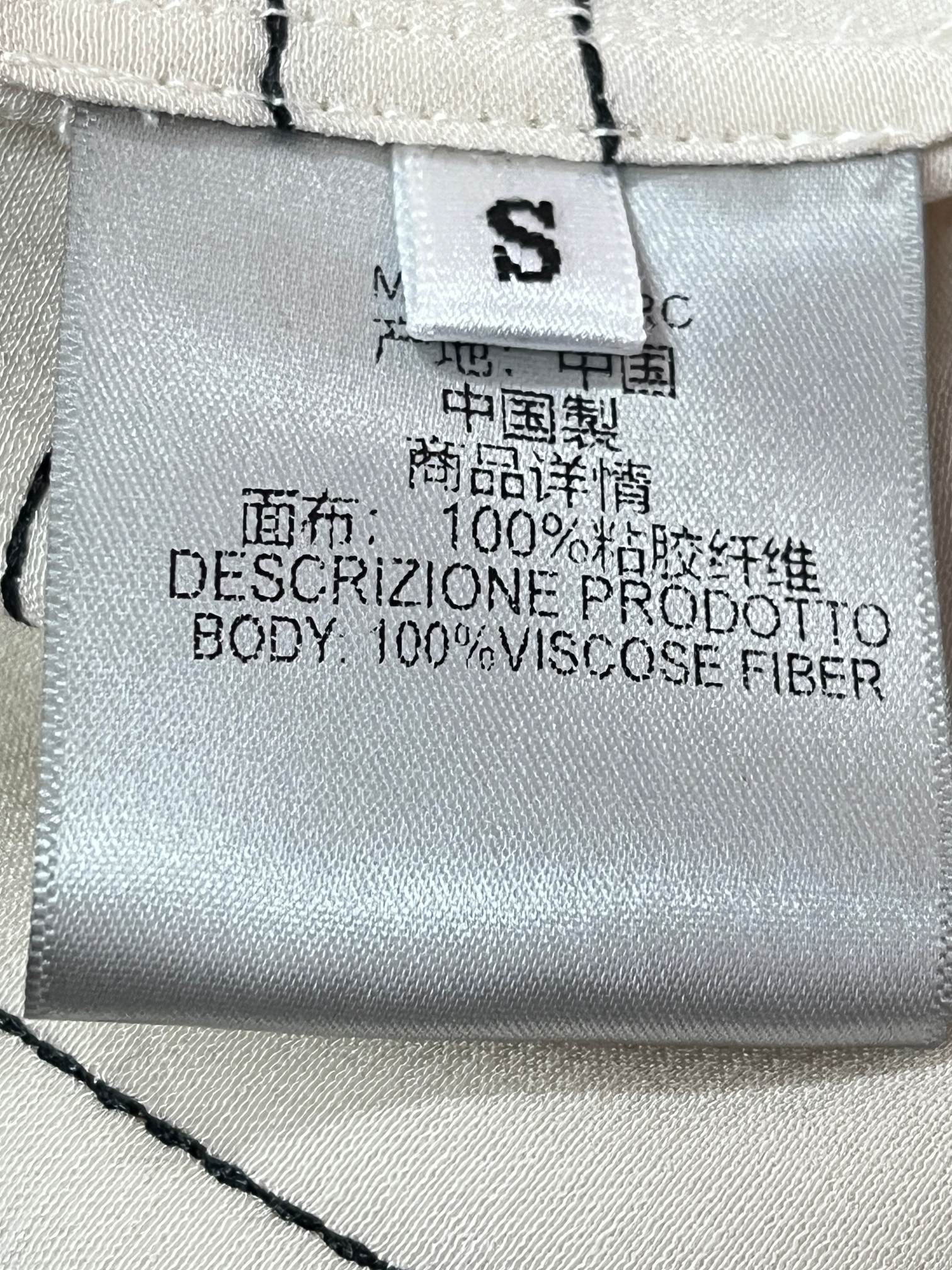 ♥️mote*丝质刺绣上衣！人丝 两色 SML  
