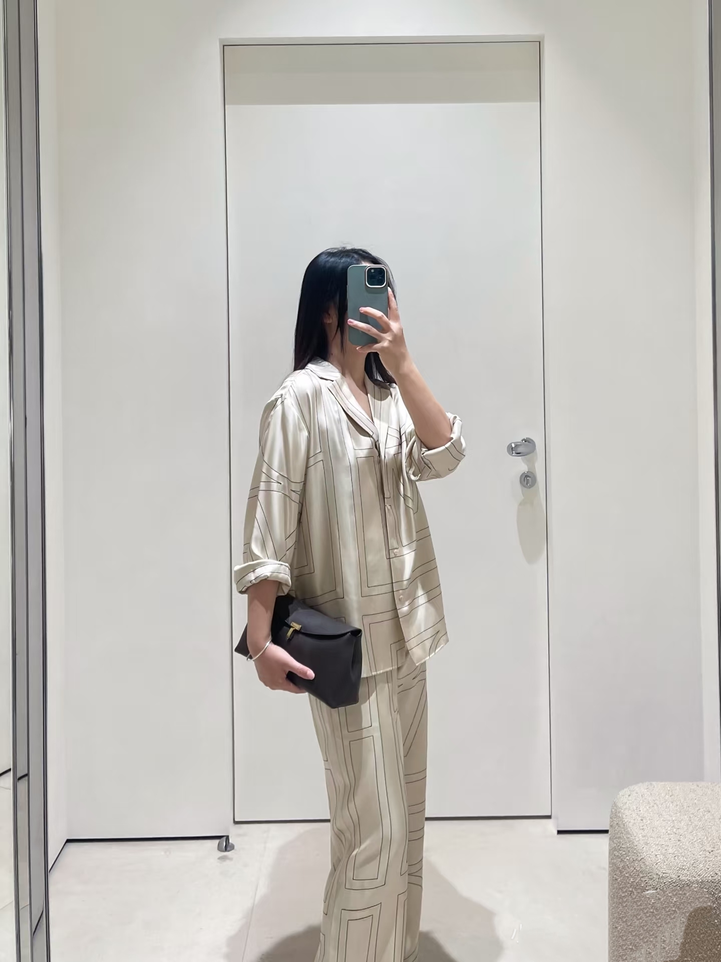 ♥️mote*丝质刺绣上衣！人丝 两色 SML  