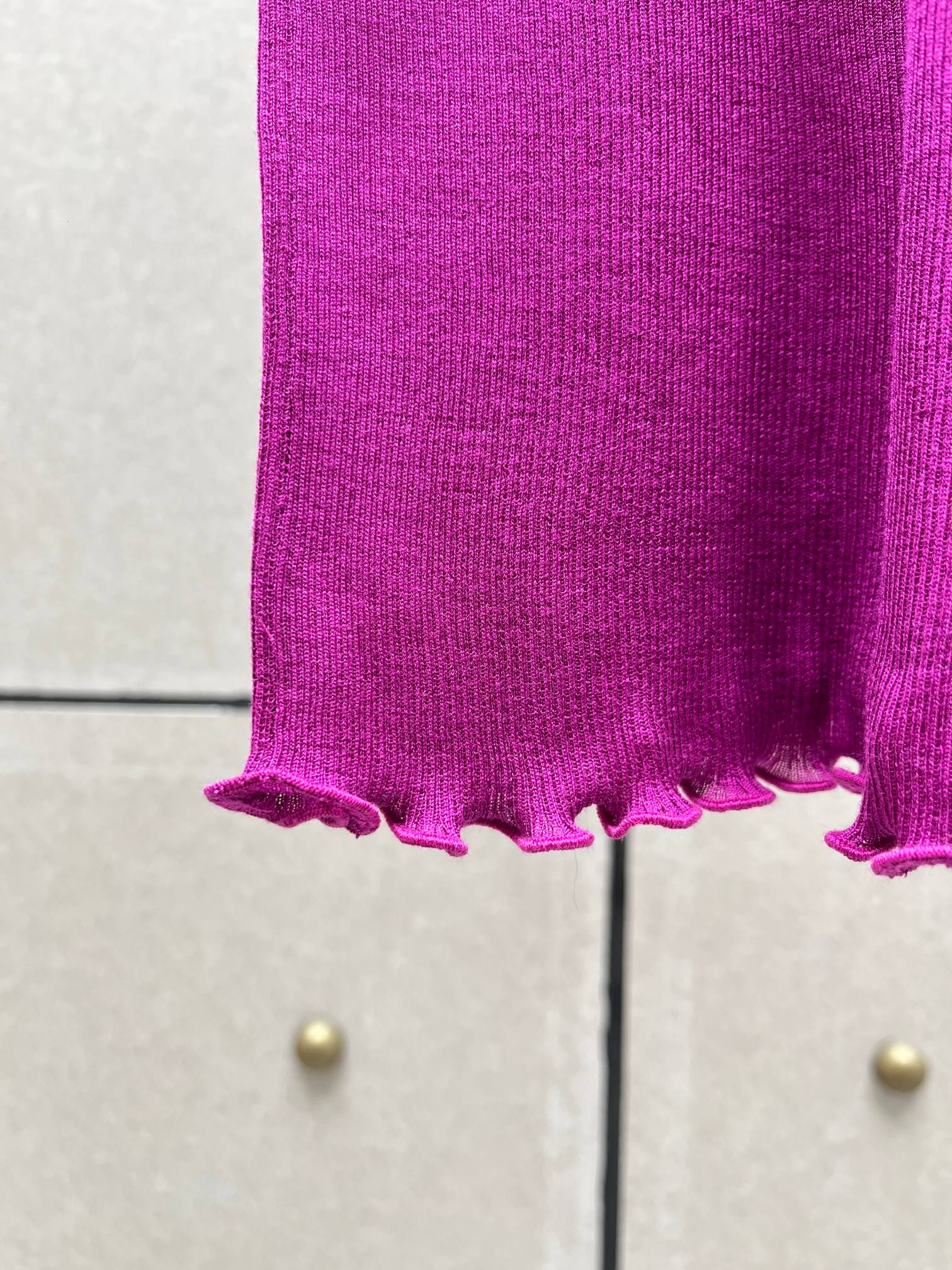 ♥️Y s l 定制染色蚕丝针织背心！绢丝纱线 定制染色 定制蕾丝 超薄螺纹针织而成。两色 SML