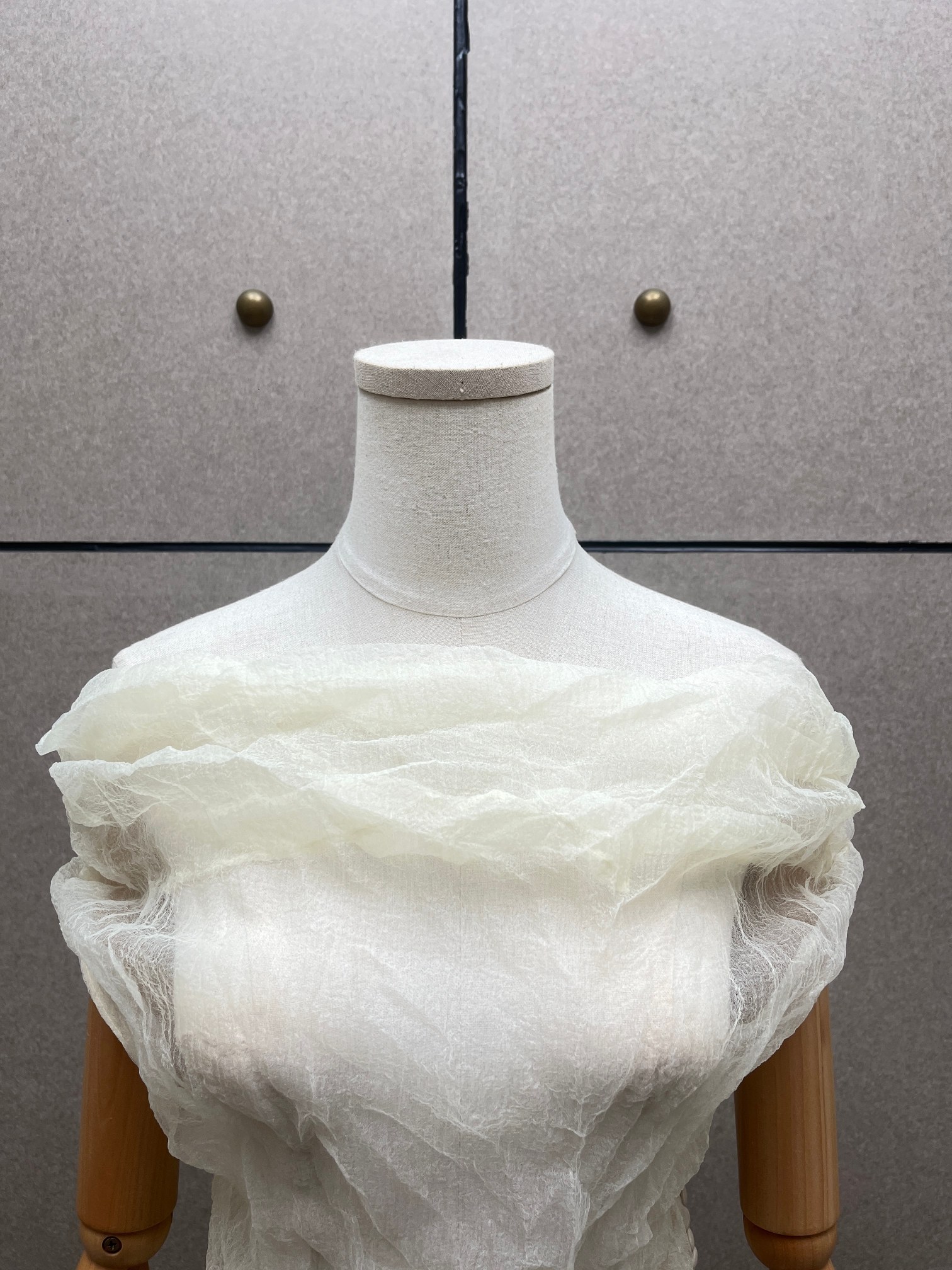 ❤️压褶不规则领上衣！SML