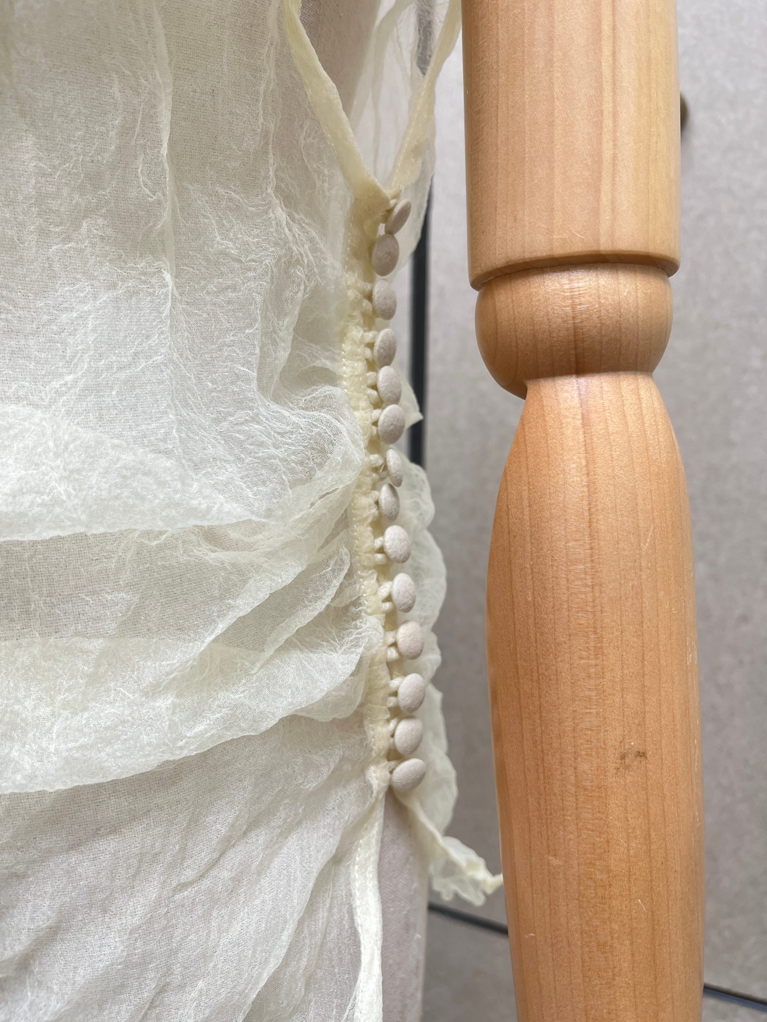 ❤️压褶不规则领上衣！SML