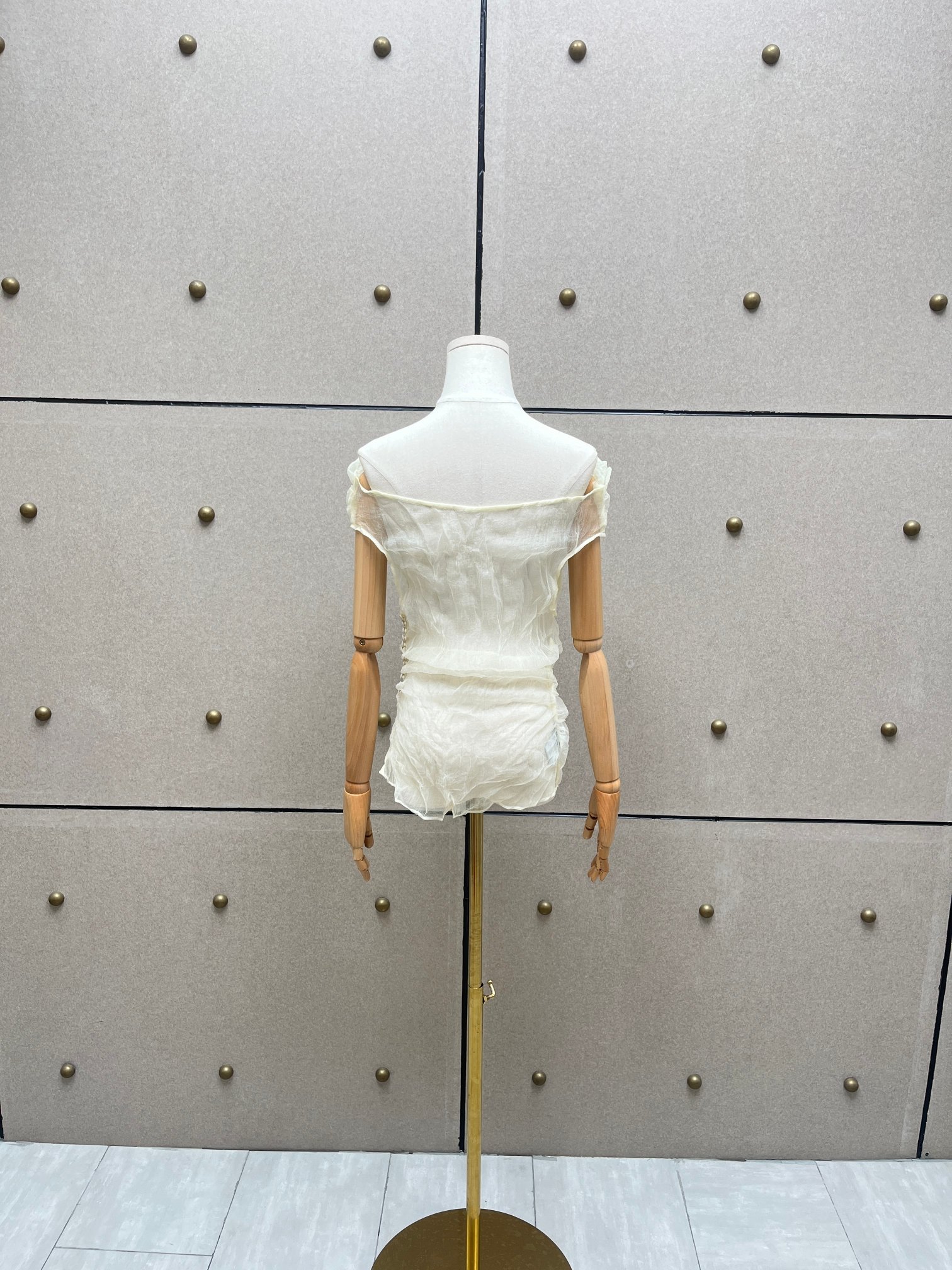 ❤️压褶不规则领上衣！SML