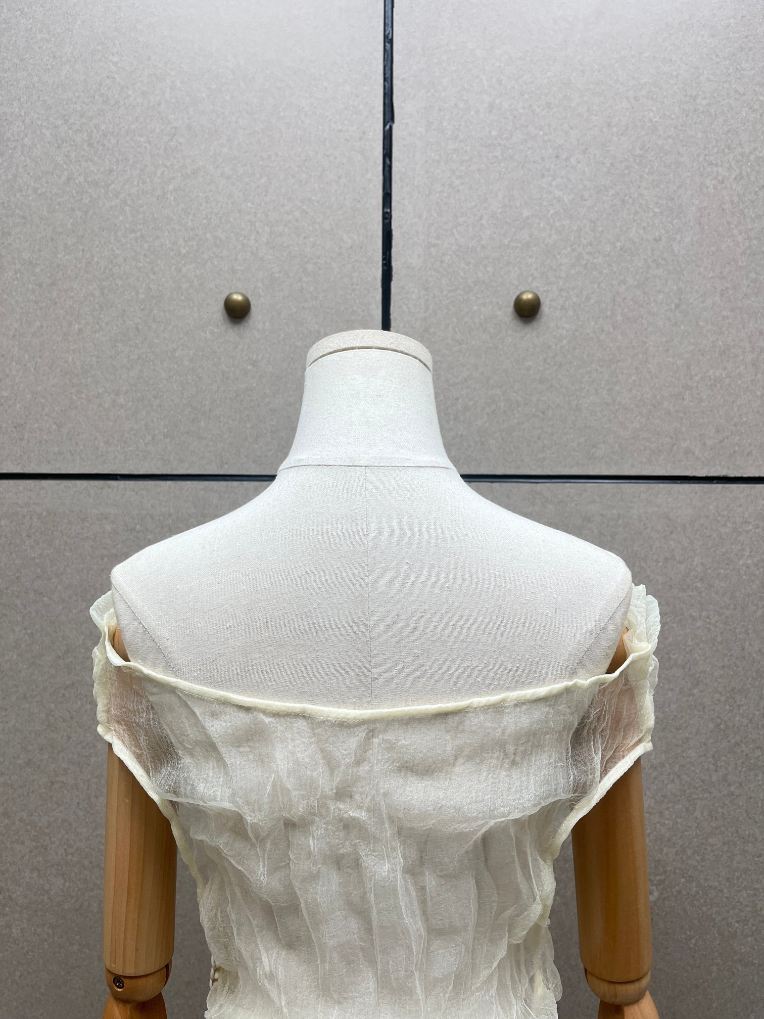 ❤️压褶不规则领上衣！SML