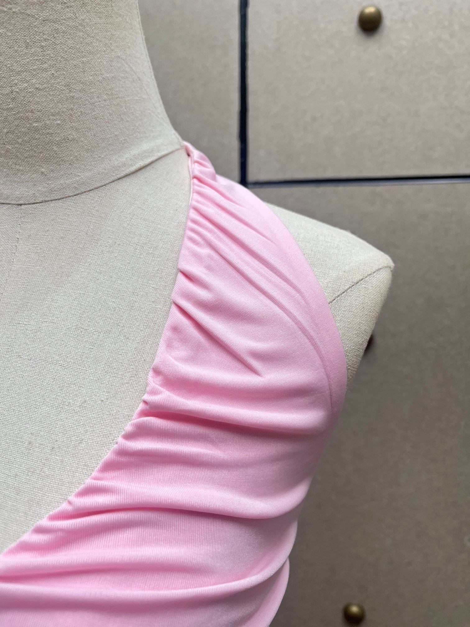 ❤️手工钉花收褶挂脖上衣！SML