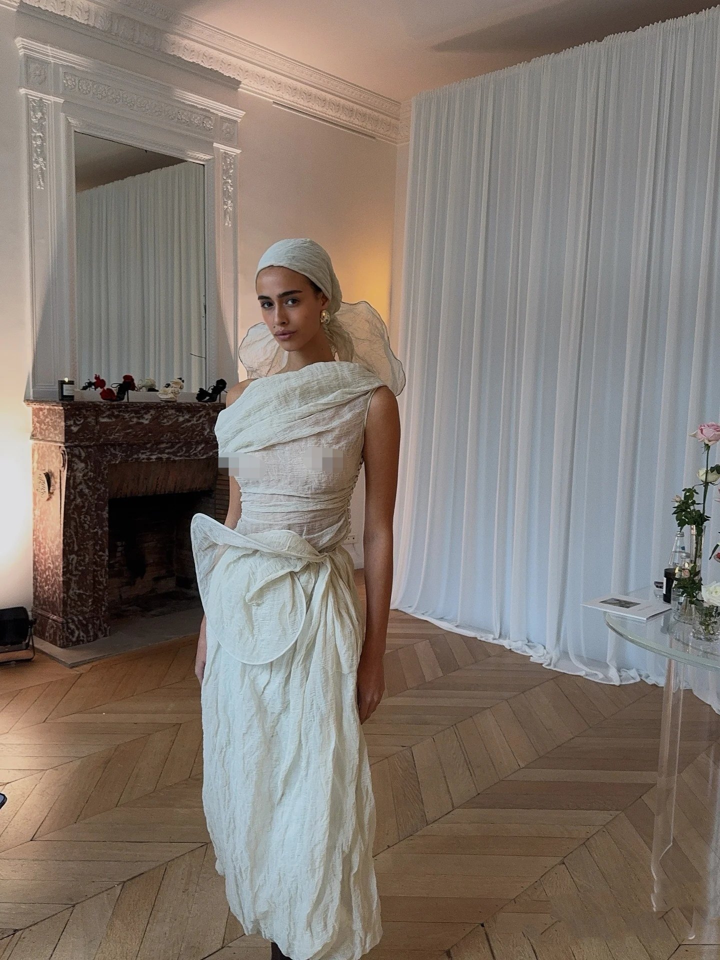 ❤️压褶不规则领上衣！SML