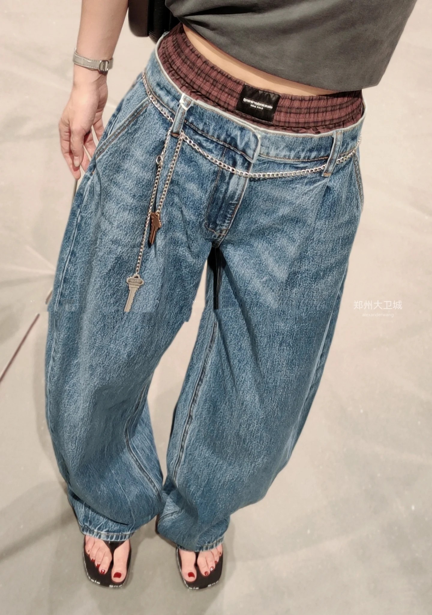 NO:434894,Double waist splicing key chain jeans!  Cotton Custom Hardware SML, jeans,alexander wang19860909双腰拼接钥匙链条牛仔裤！棉 定制五金 SML,,jeans,alexander wang,Women's clothing