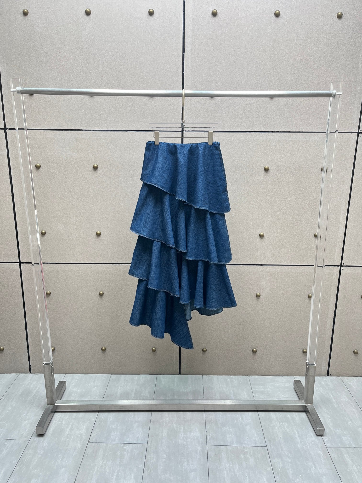 NO:454121,alai asymmetric spiral denim skirt!  cotton SML, alaia, skirts, alexander wang19860909alai 不对称螺旋牛仔半裙！棉 SML,,alaia,skirts,alexander wang,Women's clothing