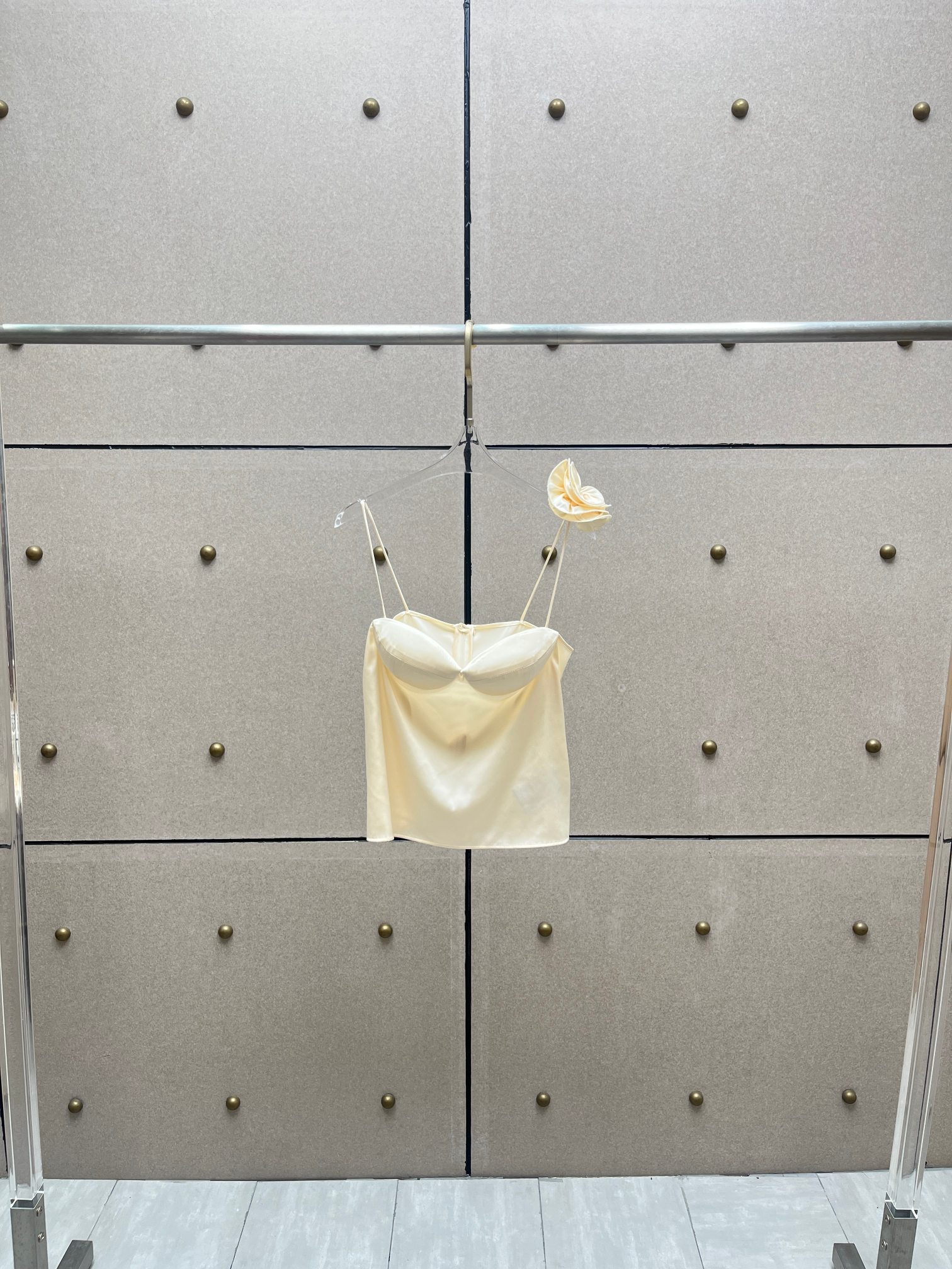 ❤️ magda 缎面吊带胸衣！SML