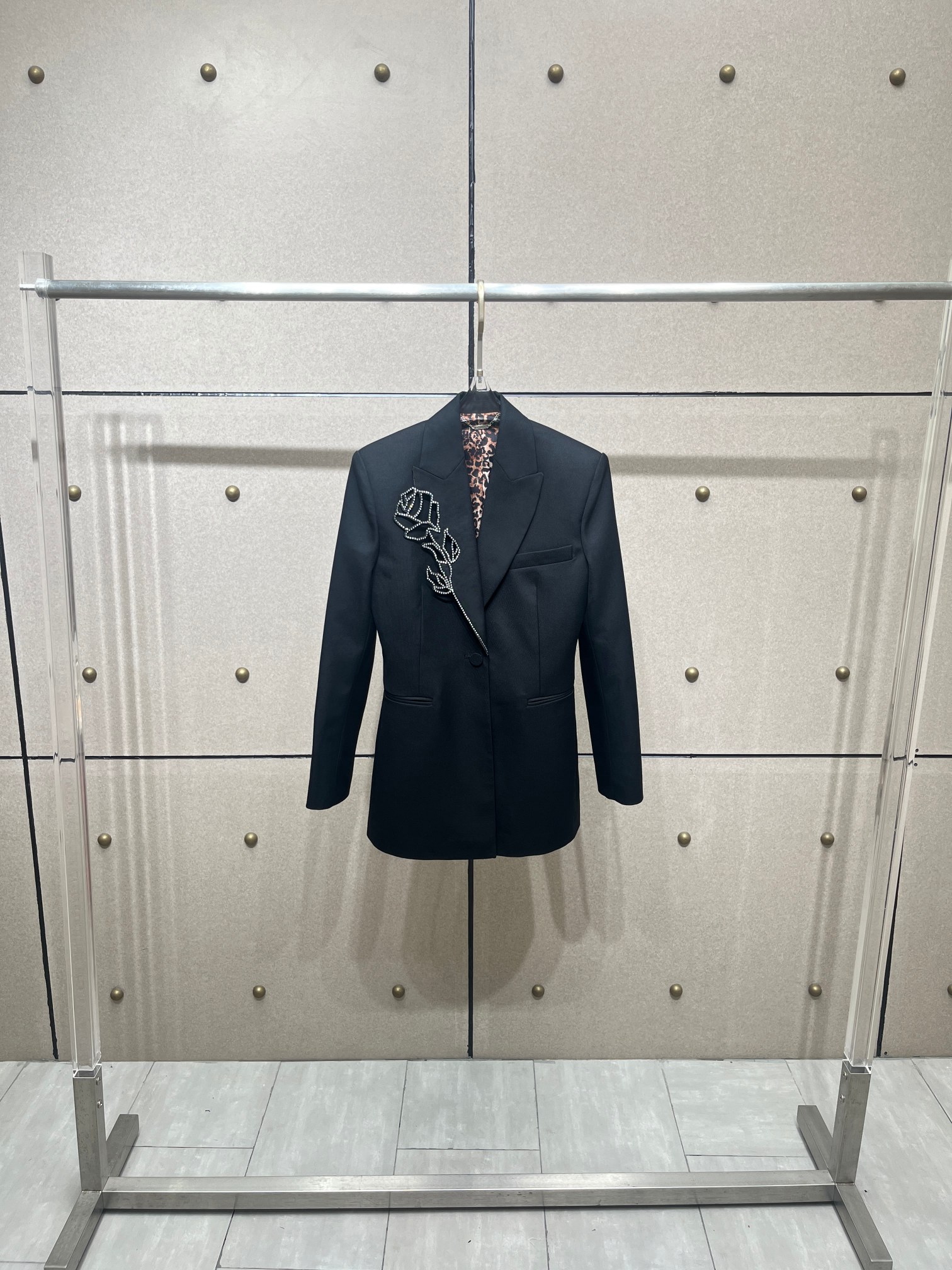 NO:491866,Blum hollow embroidered diamond suit!  SML, business suit,alexander wang19860909blum镂空绣花烫钻西装！SML,,business suit,alexander wang,Women's clothing