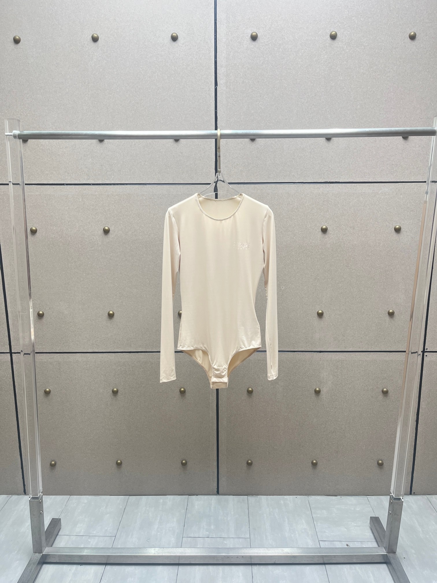 ❤️数字印花连体衣！浅肤色、黑色 SML 