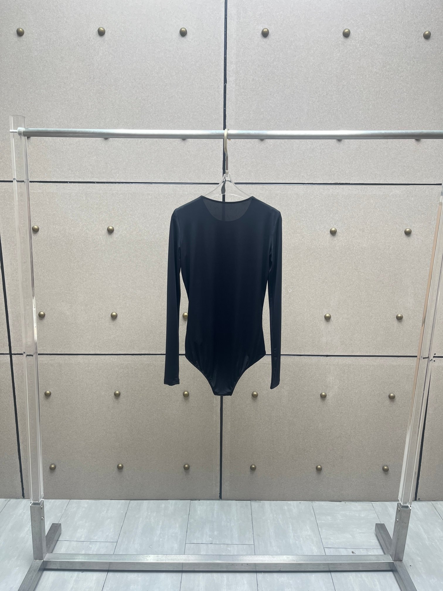 ❤️数字印花连体衣！浅肤色、黑色 SML 