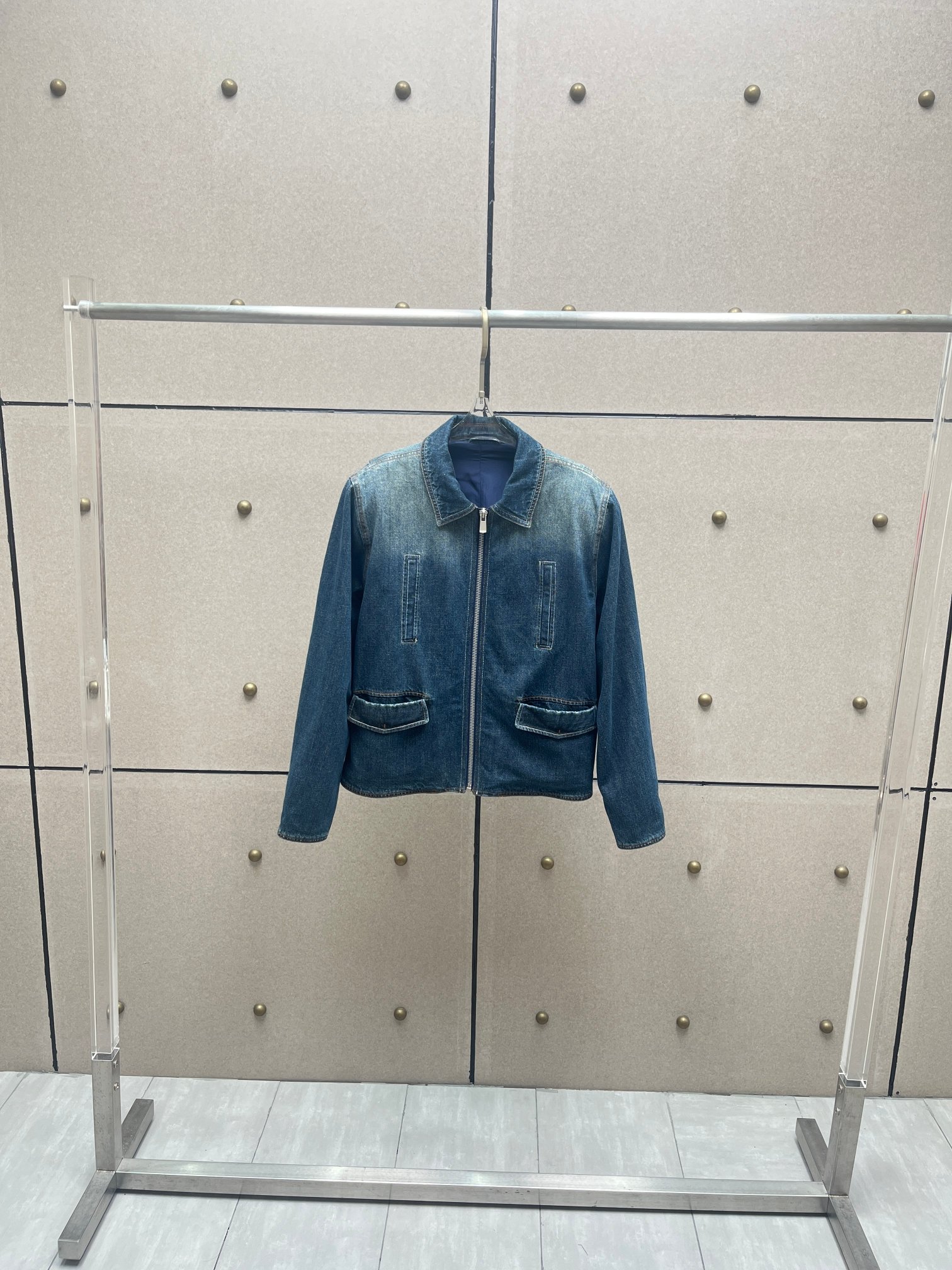 NO:493608,magda wide shoulders old denim jacket jacket!  cotton SML,,jackets & coats,jackets & coats,alexander wang19860909magda 宽肩做旧牛仔夹克外套！棉 SML,,jackets & coats,jackets & coats,alexander wang,Women's clothing