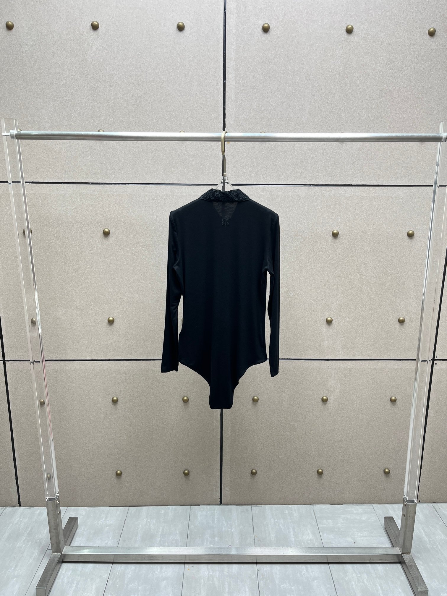 ❤️magda 翻领刺绣连体衣！三色 SML