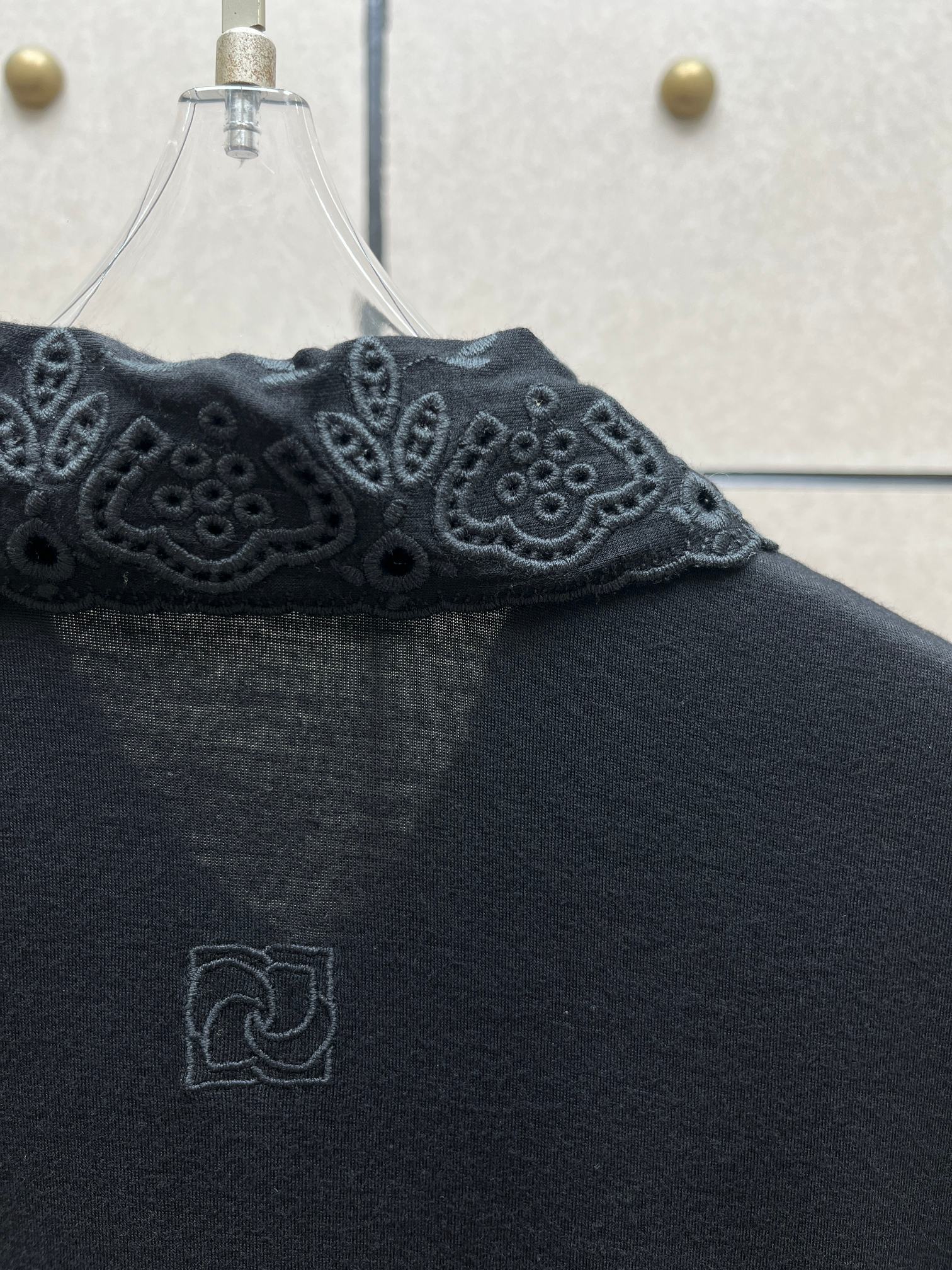 ❤️magda 翻领刺绣连体衣！三色 SML