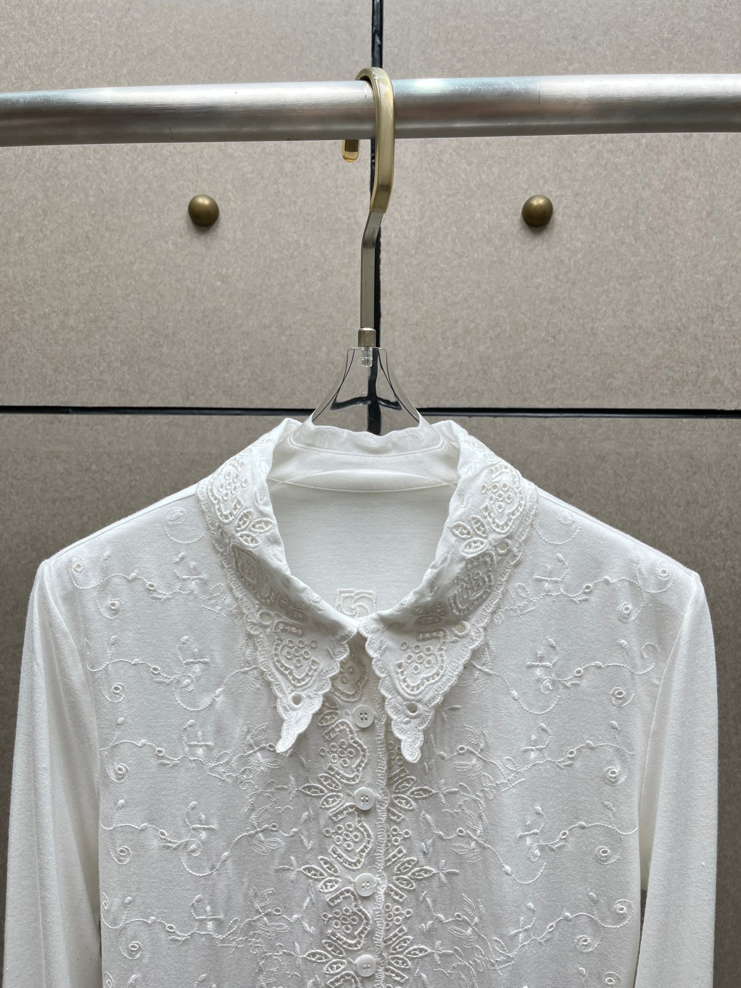 ❤️magda 翻领刺绣连体衣！三色 SML