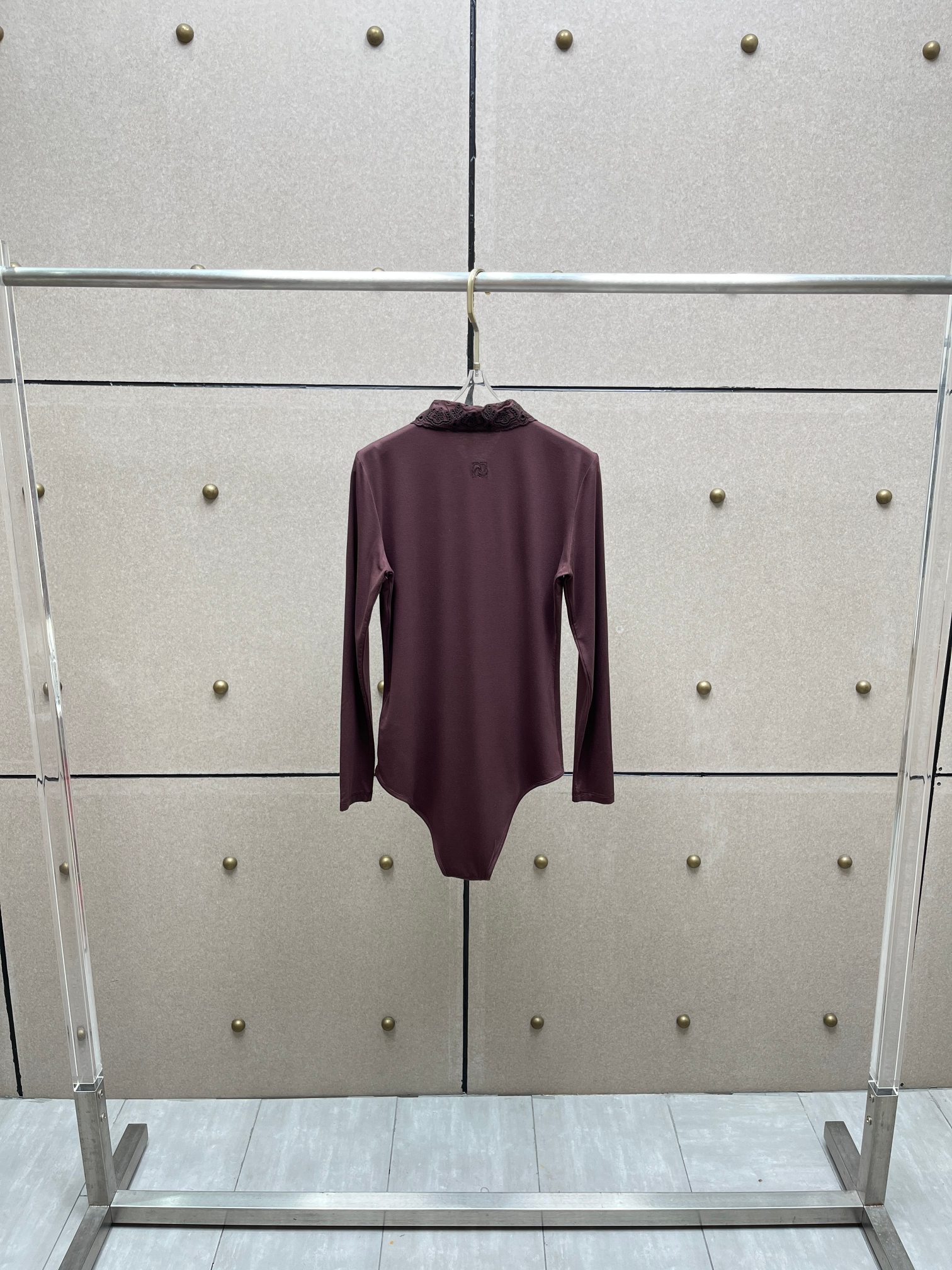 ❤️magda 翻领刺绣连体衣！三色 SML