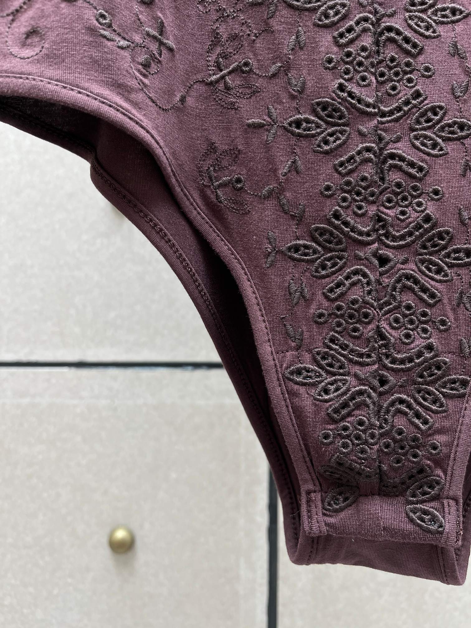 ❤️magda 翻领刺绣连体衣！三色 SML