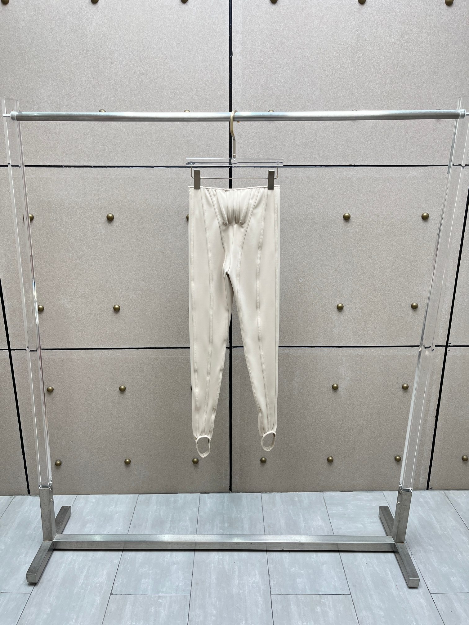 ❤️mugle 鱼骨踩脚修身裤！两色 SML