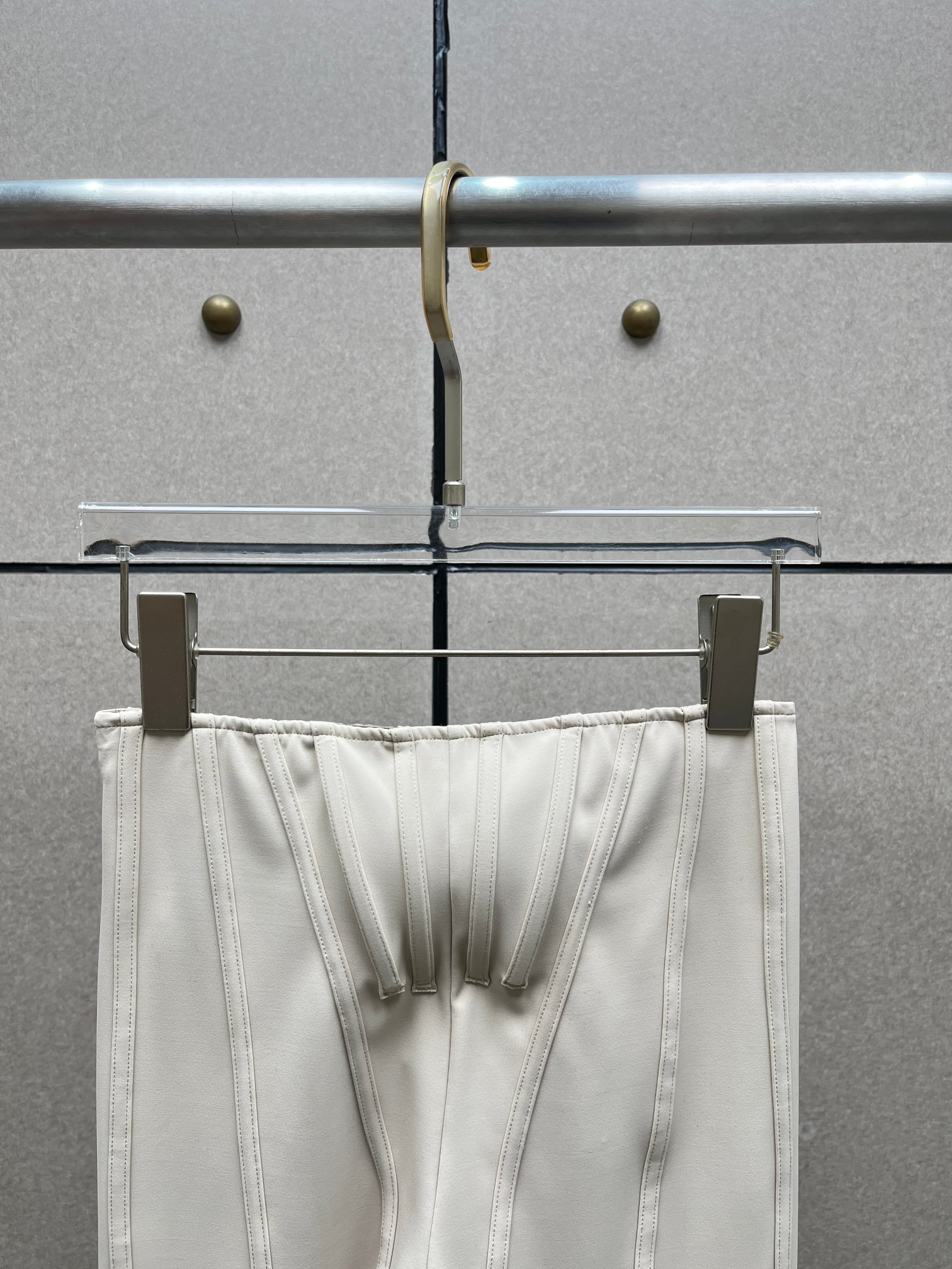 ❤️mugle 鱼骨踩脚修身裤！两色 SML