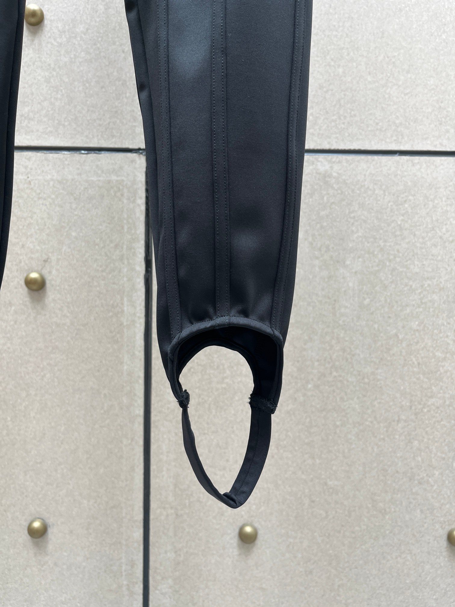 ❤️mugle 鱼骨踩脚修身裤！两色 SML