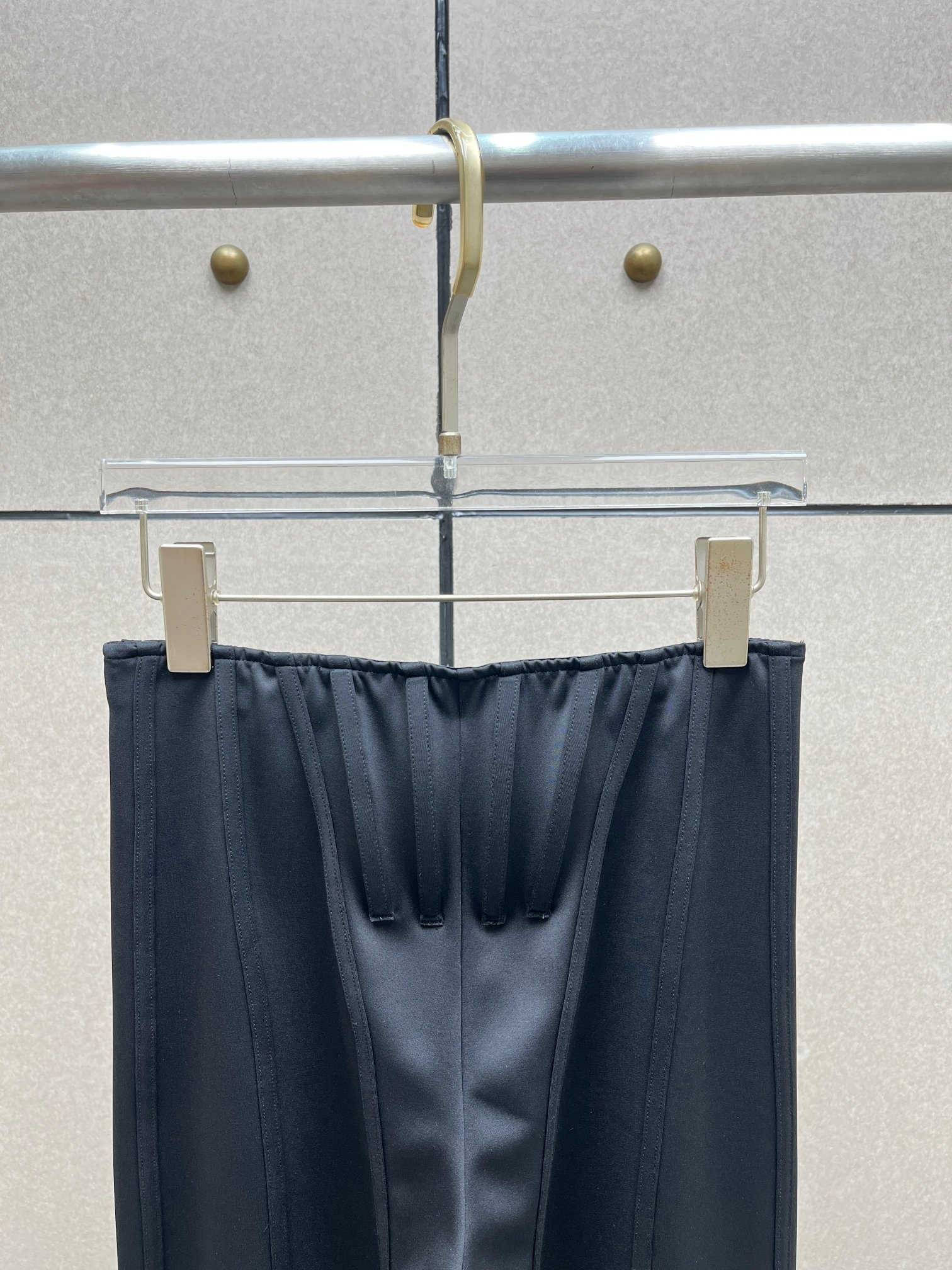 ❤️mugle 鱼骨踩脚修身裤！两色 SML