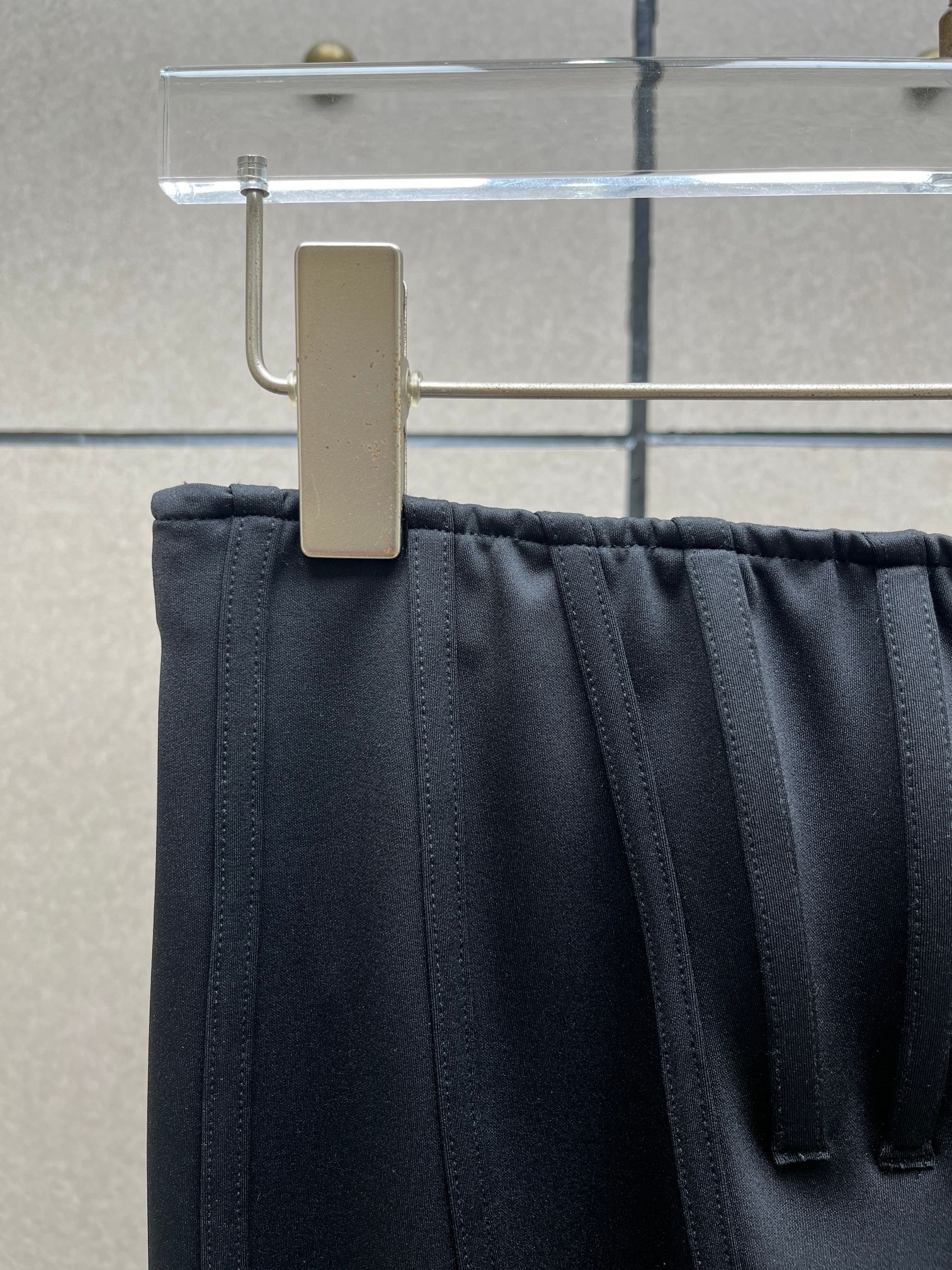 ❤️mugle 鱼骨踩脚修身裤！两色 SML