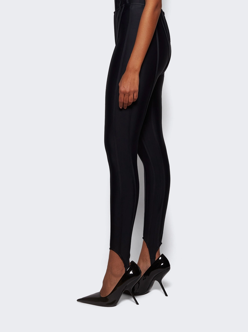 ❤️mugle 鱼骨踩脚修身裤！两色 SML