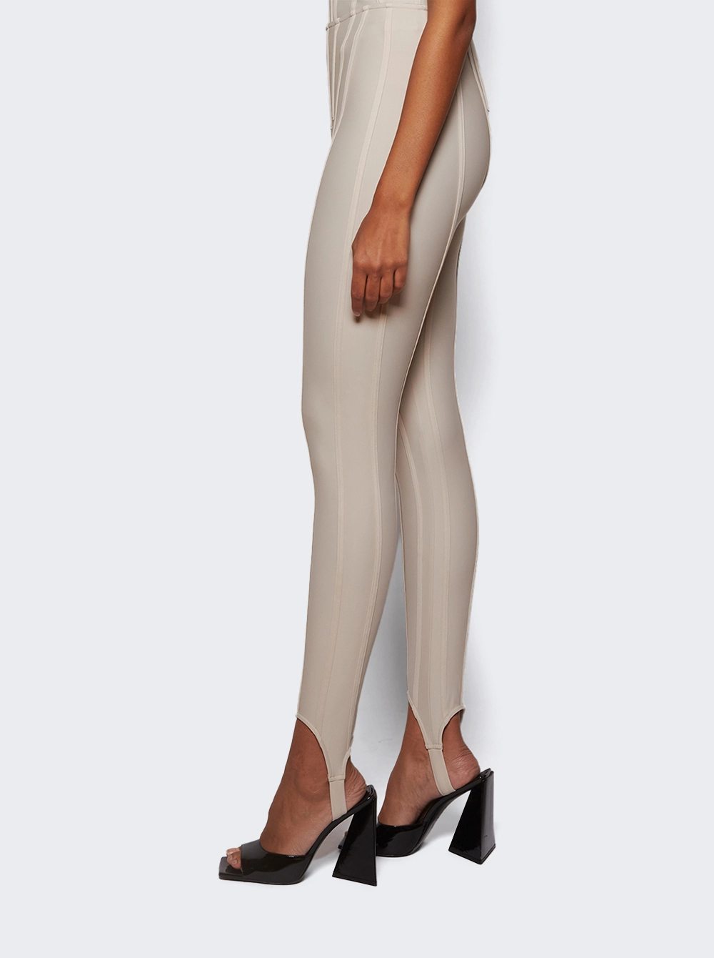 ❤️mugle 鱼骨踩脚修身裤！两色 SML