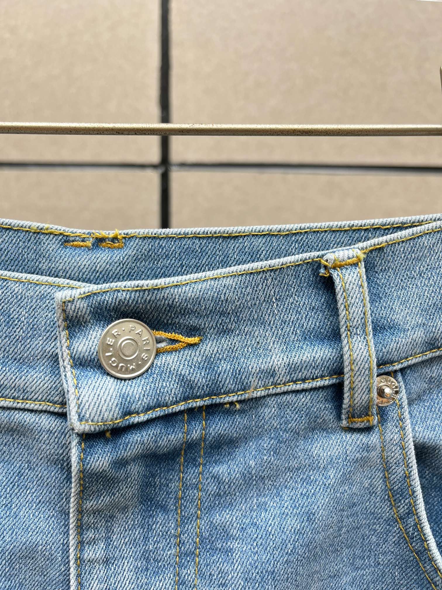 ❤️mugl 扣环装饰牛仔裤！棉 SML