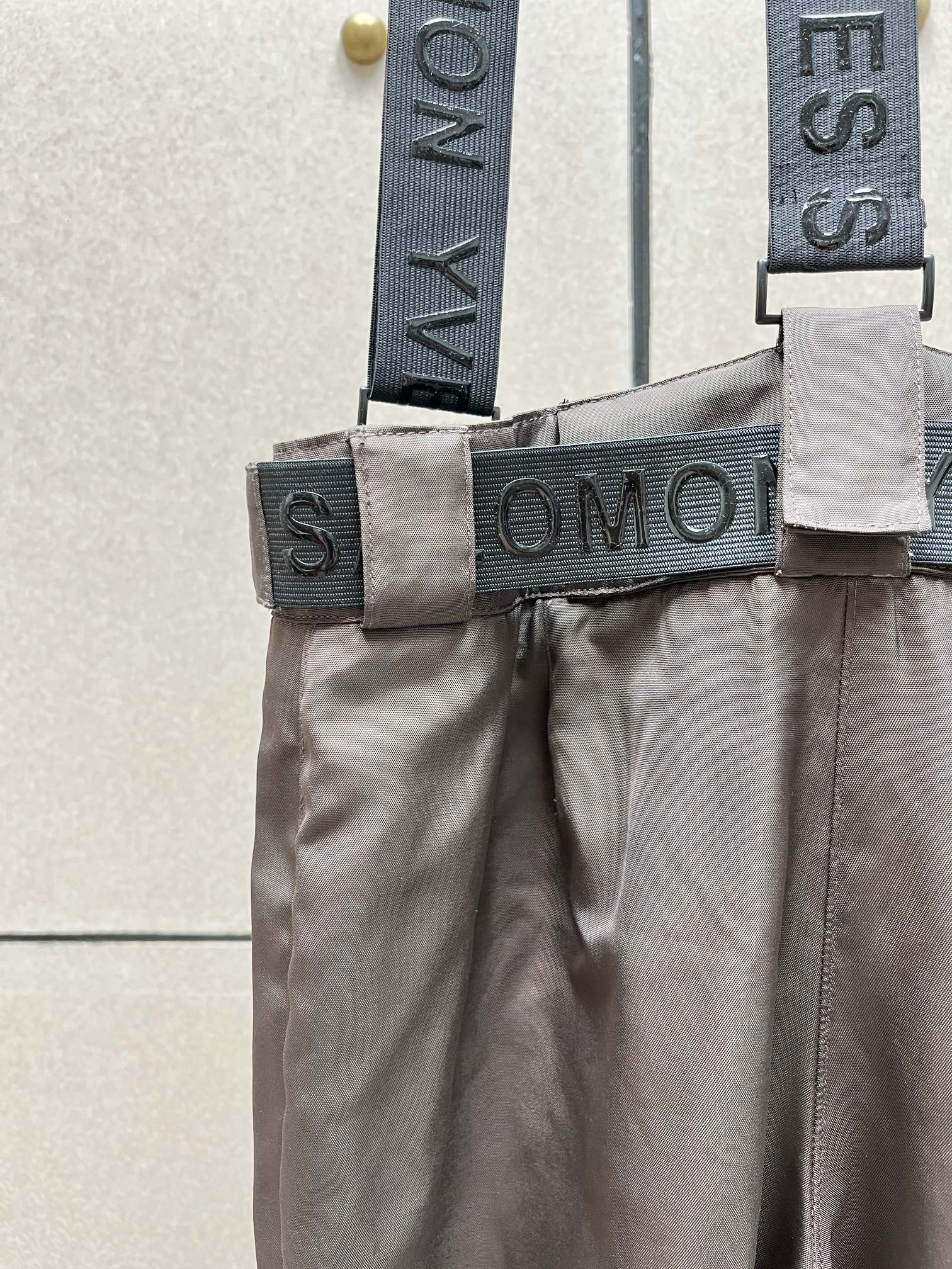 ❤️双层保暖背带裤！可拆卸可调节背带，外层防风雪，内层加绒保暖层，多功能多细节。SML